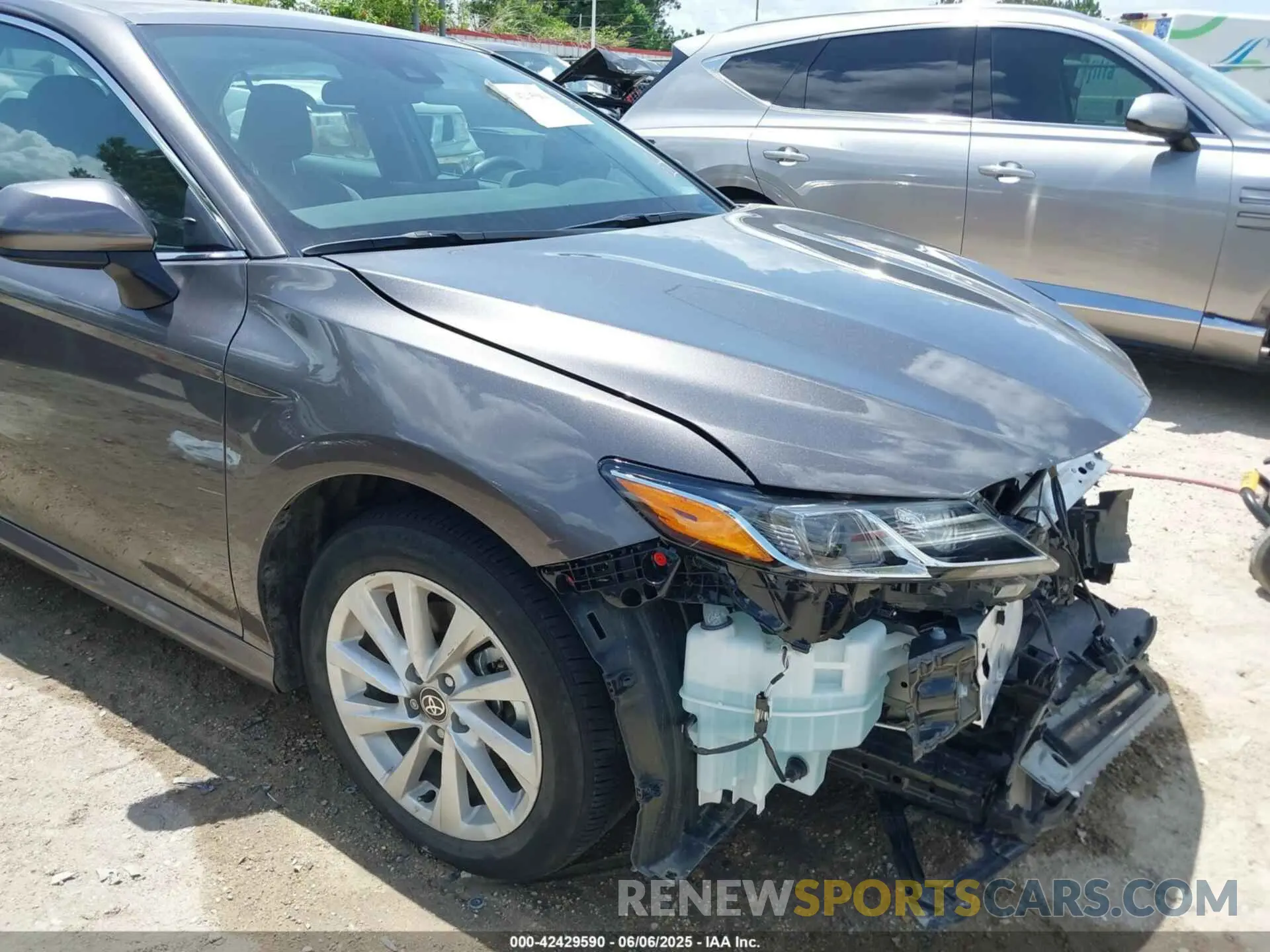 18 Photograph of a damaged car 4T1C11AK6RU870014 TOYOTA CAMRY 2024