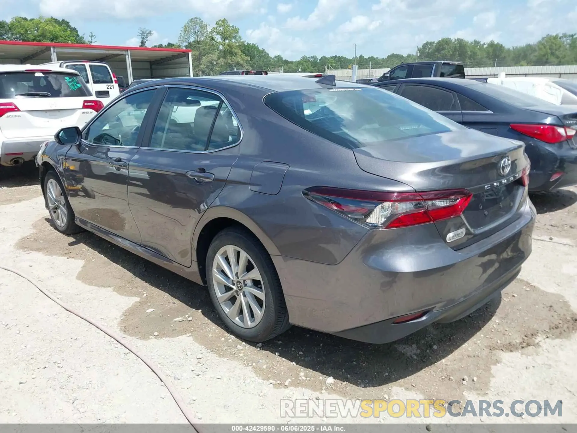 3 Photograph of a damaged car 4T1C11AK6RU870014 TOYOTA CAMRY 2024