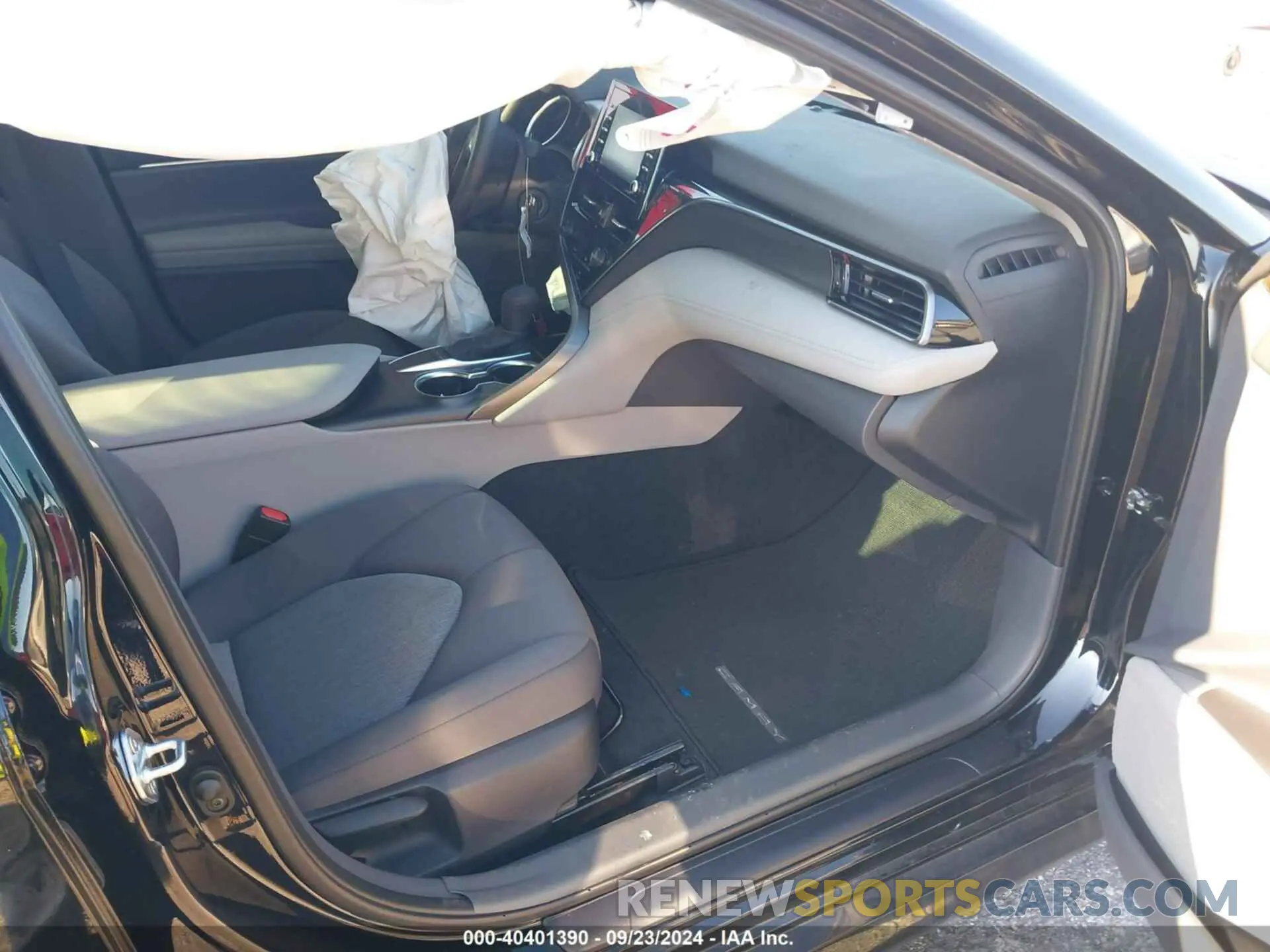 5 Photograph of a damaged car 4T1C11AK9RU222943 TOYOTA CAMRY 2024
