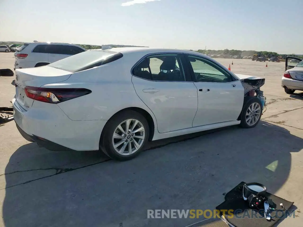 3 Photograph of a damaged car 4T1C11AK9RU863395 TOYOTA CAMRY 2024