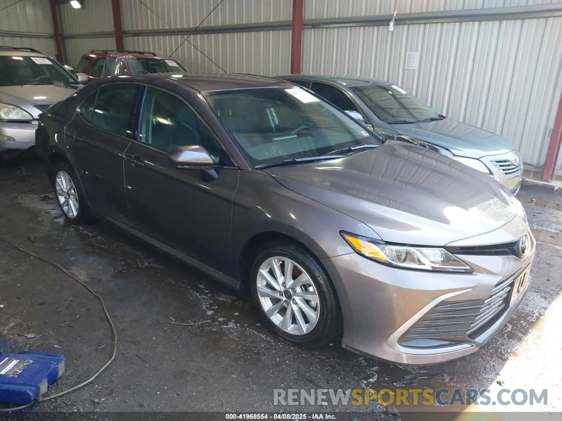 1 Photograph of a damaged car 4T1C11AKXRU909946 TOYOTA CAMRY 2024