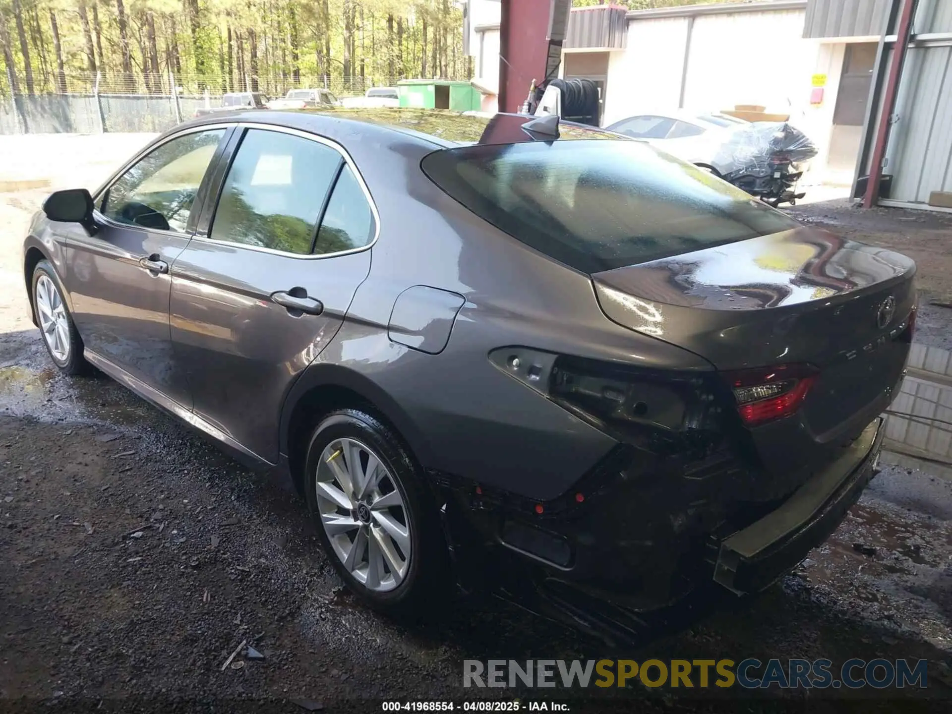 3 Photograph of a damaged car 4T1C11AKXRU909946 TOYOTA CAMRY 2024