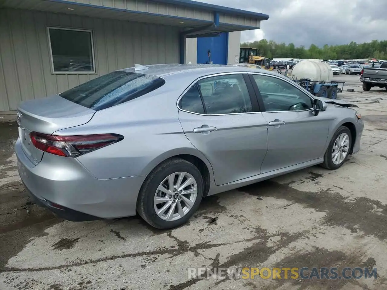 3 Photograph of a damaged car 4T1C11BK2RU128272 TOYOTA CAMRY 2024