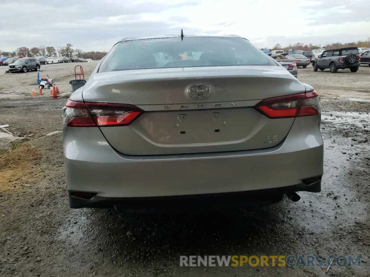 6 Photograph of a damaged car 4T1C11BK5RU117783 TOYOTA CAMRY 2024
