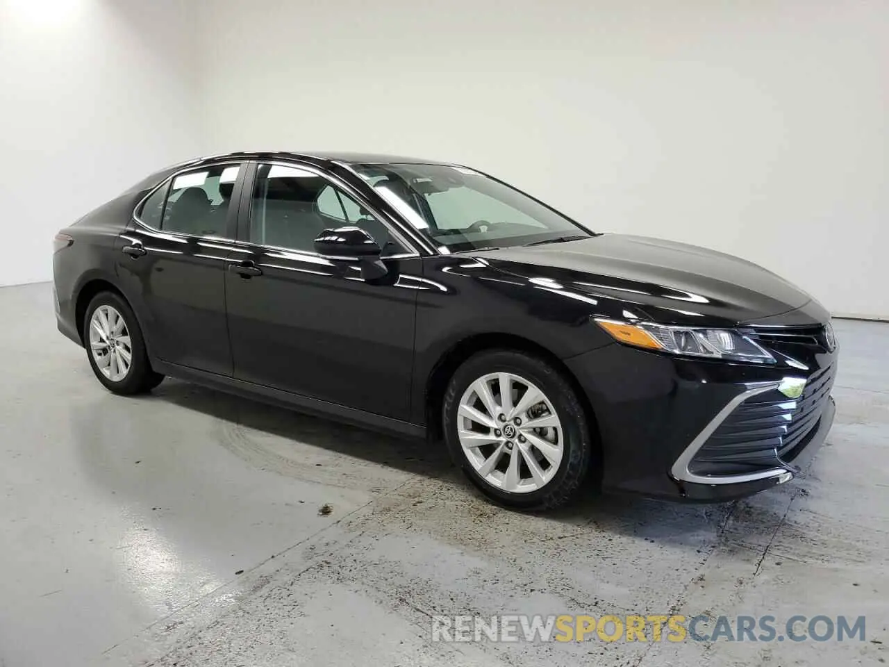 4 Photograph of a damaged car 4T1C11BK7RU117512 TOYOTA CAMRY 2024