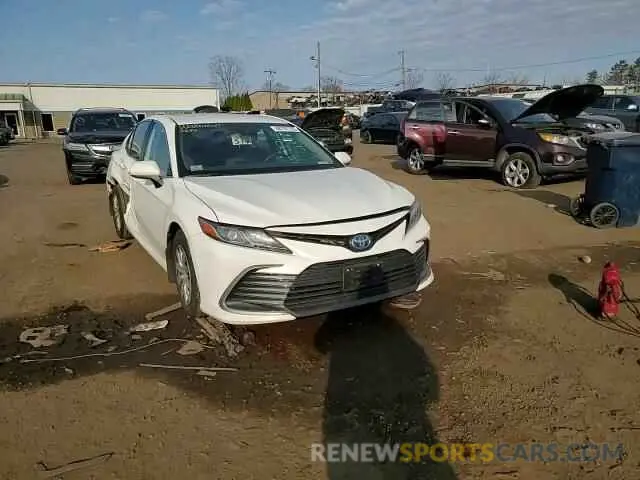 11 Photograph of a damaged car 4T1C31AK0RU062686 TOYOTA CAMRY 2024