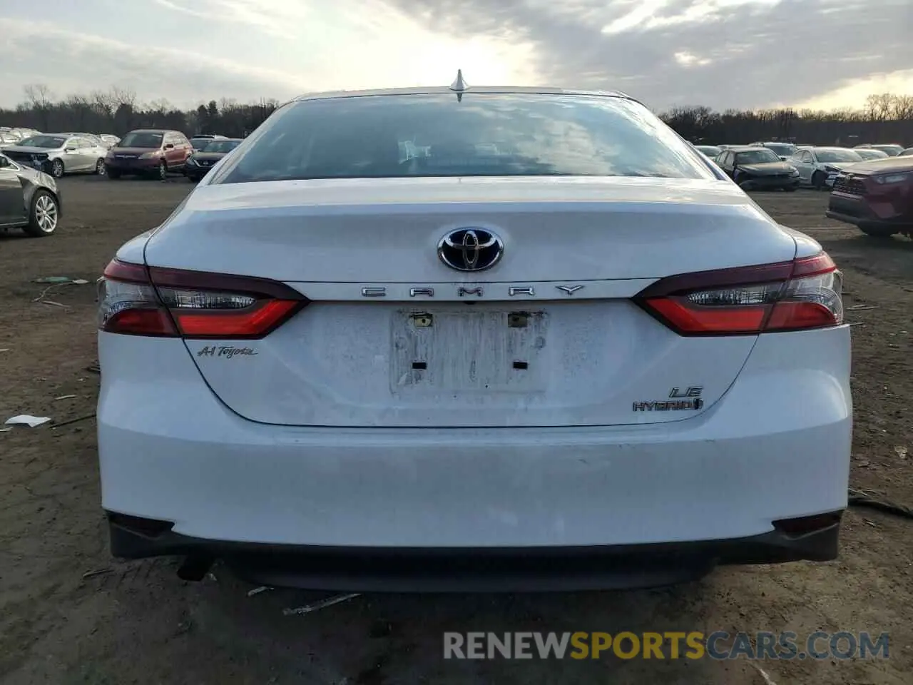 6 Photograph of a damaged car 4T1C31AK0RU062686 TOYOTA CAMRY 2024