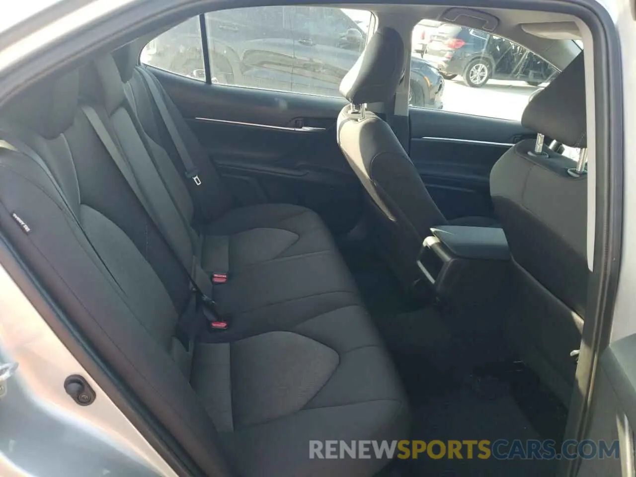 10 Photograph of a damaged car 4T1C31AK1RU068982 TOYOTA CAMRY 2024