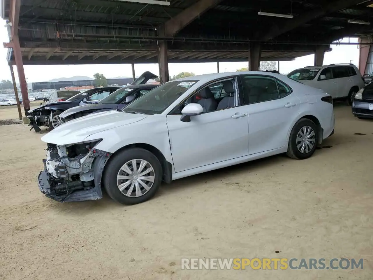 1 Photograph of a damaged car 4T1C31AK1RU070506 TOYOTA CAMRY 2024