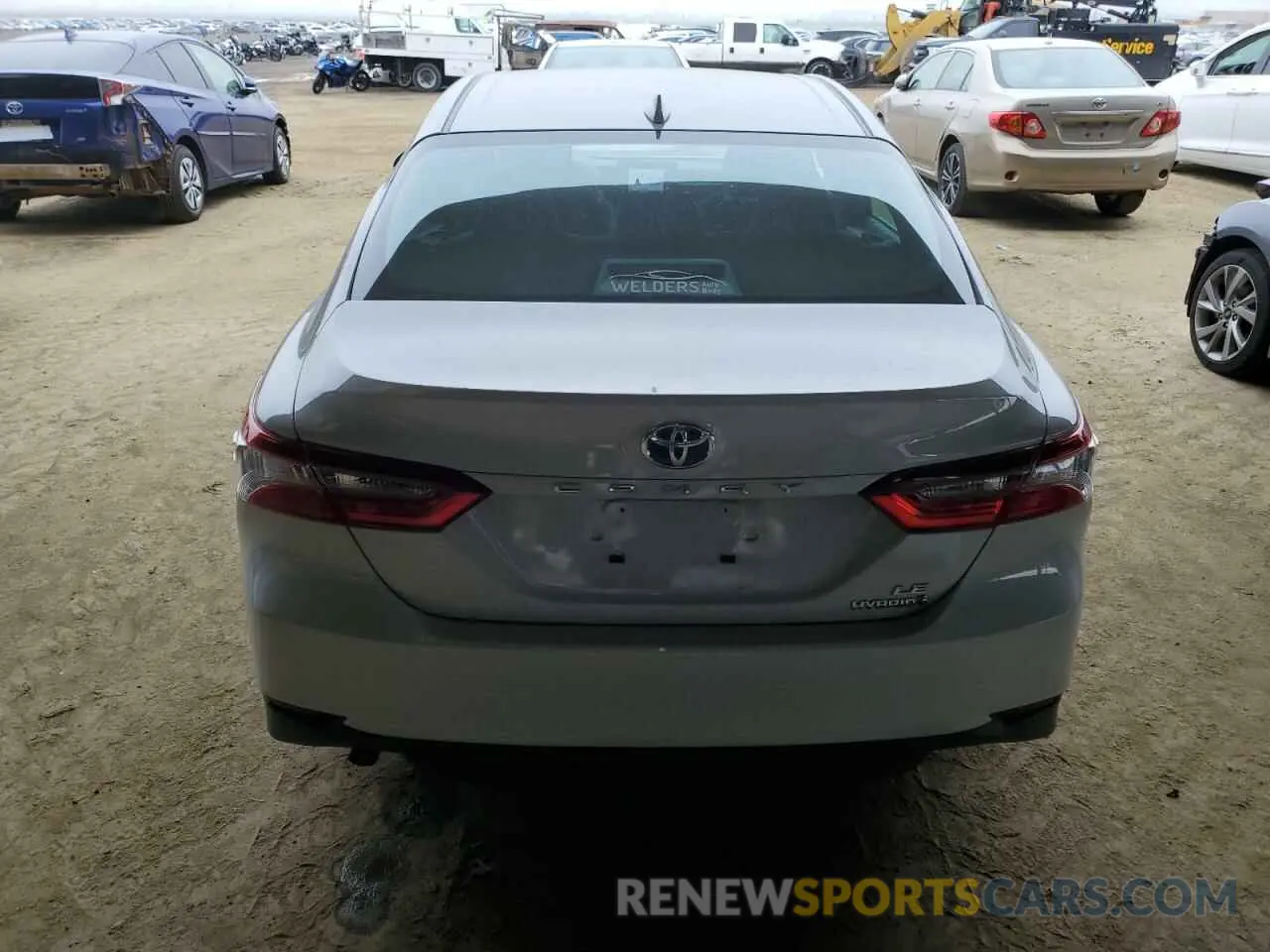 6 Photograph of a damaged car 4T1C31AK1RU070506 TOYOTA CAMRY 2024