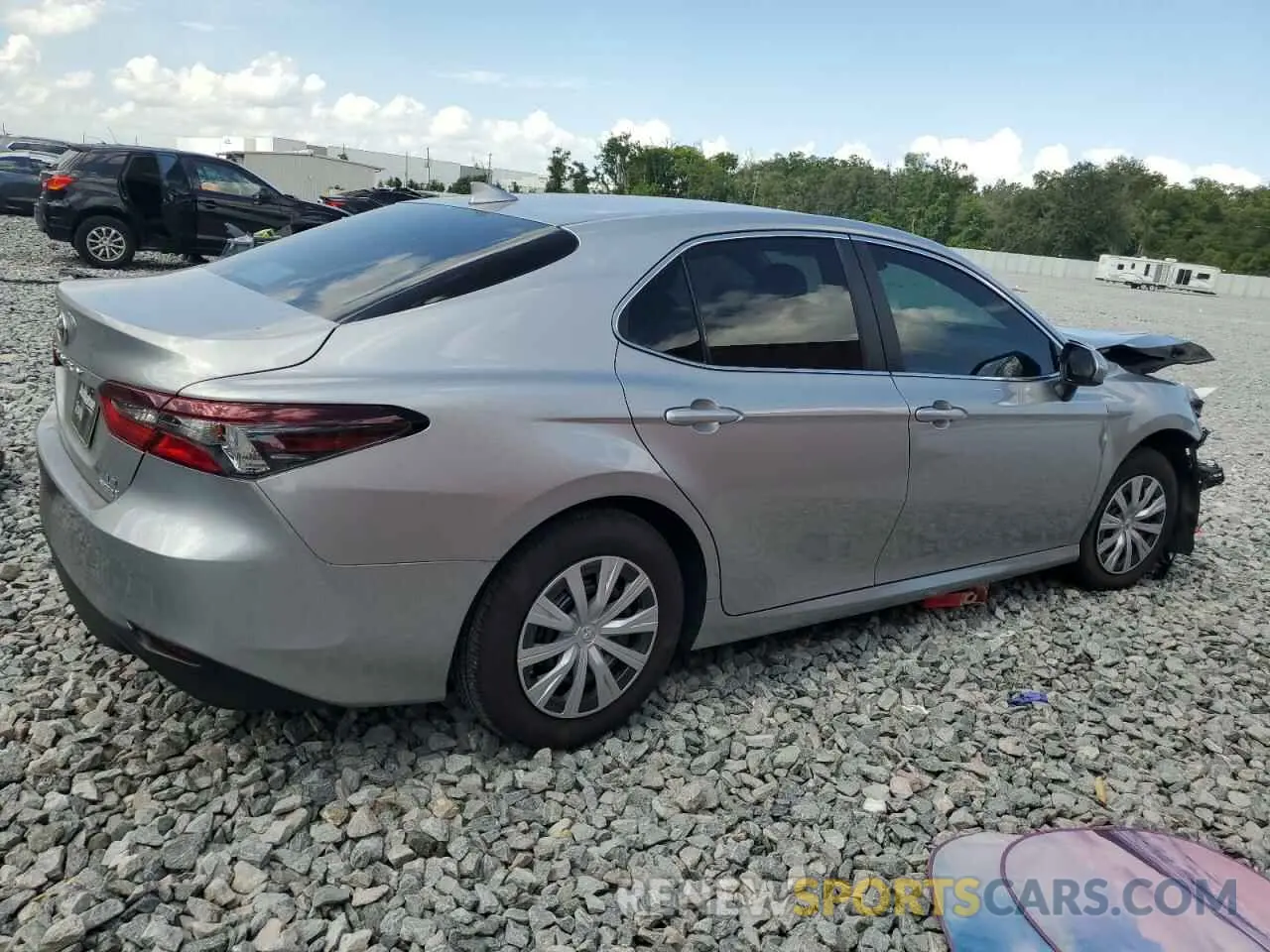 3 Photograph of a damaged car 4T1C31AK2RU076136 TOYOTA CAMRY 2024