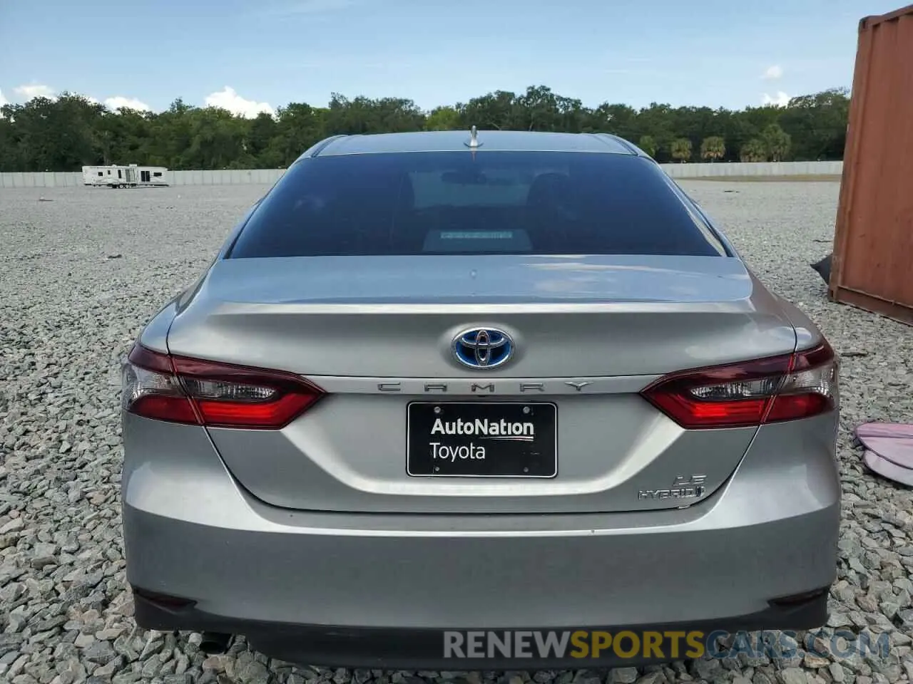 6 Photograph of a damaged car 4T1C31AK2RU076136 TOYOTA CAMRY 2024