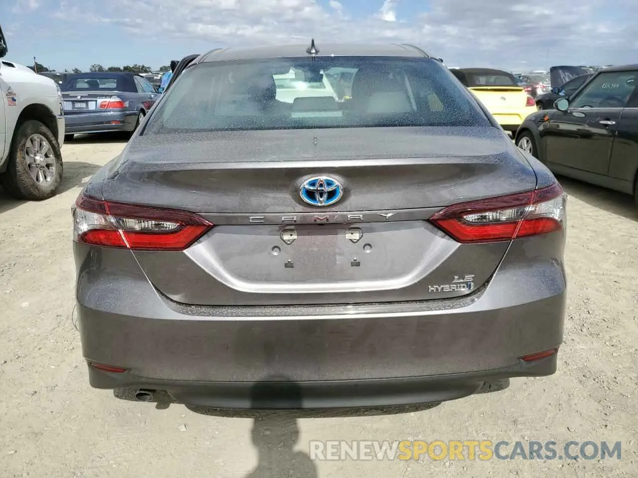6 Photograph of a damaged car 4T1C31AK2RU631893 TOYOTA CAMRY 2024