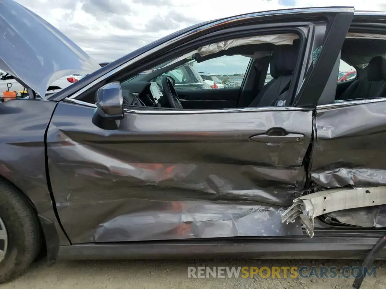 7 Photograph of a damaged car 4T1C31AK2RU631893 TOYOTA CAMRY 2024