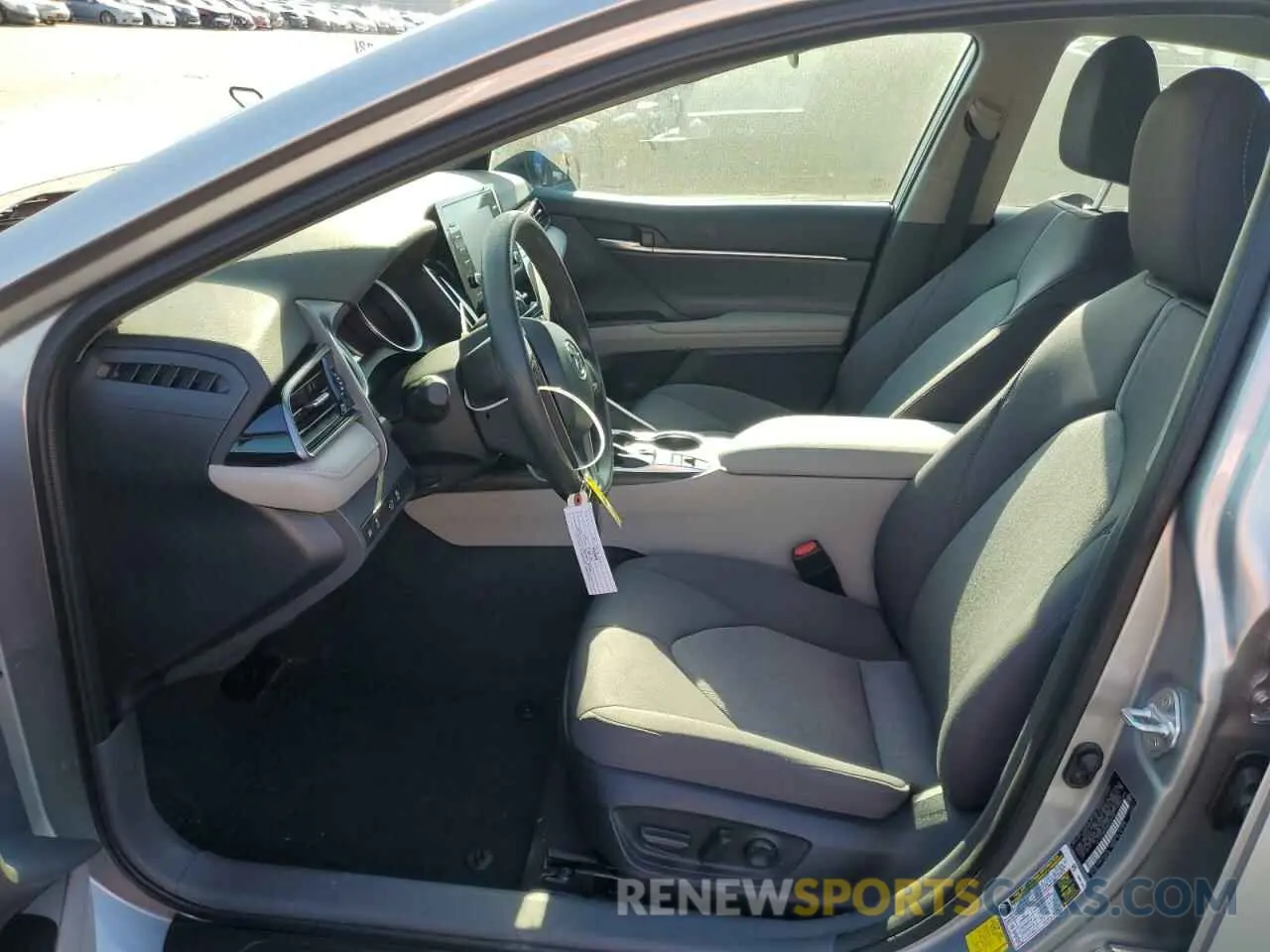 7 Photograph of a damaged car 4T1C31AK5RU070122 TOYOTA CAMRY 2024