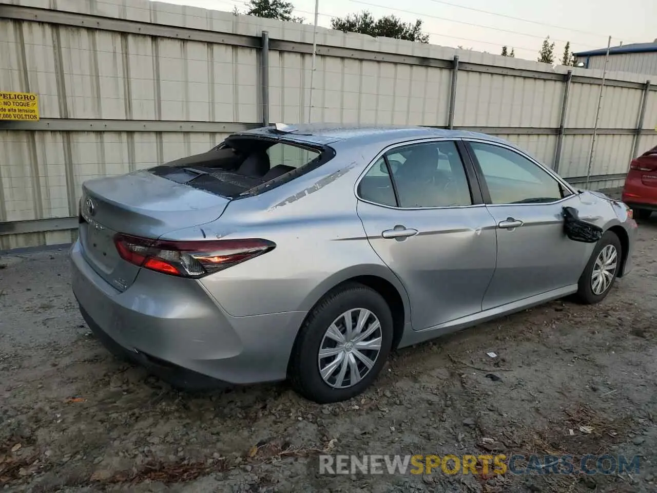 3 Photograph of a damaged car 4T1C31AK7RU061809 TOYOTA CAMRY 2024