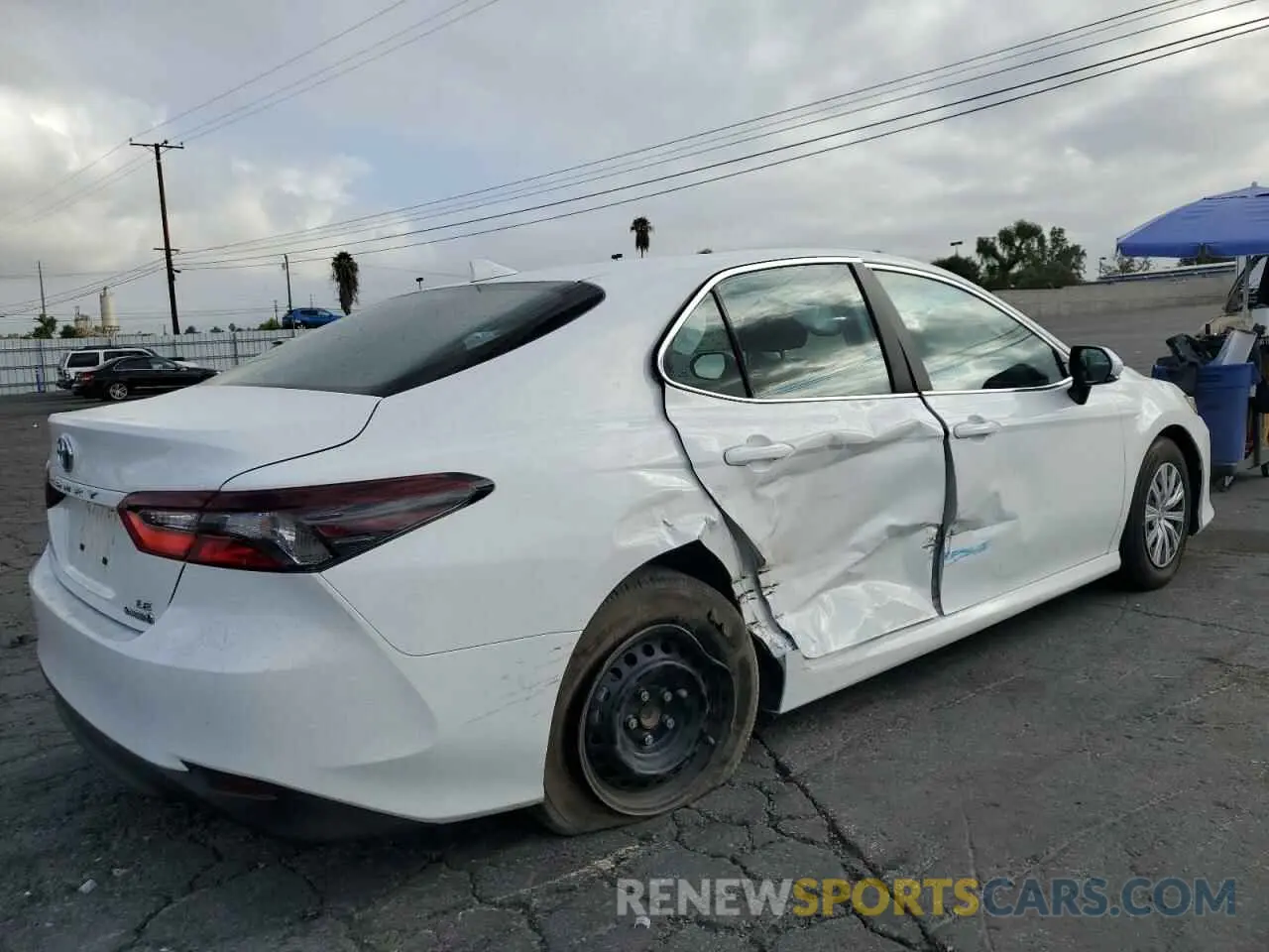 3 Photograph of a damaged car 4T1C31AK9RU071046 TOYOTA CAMRY 2024