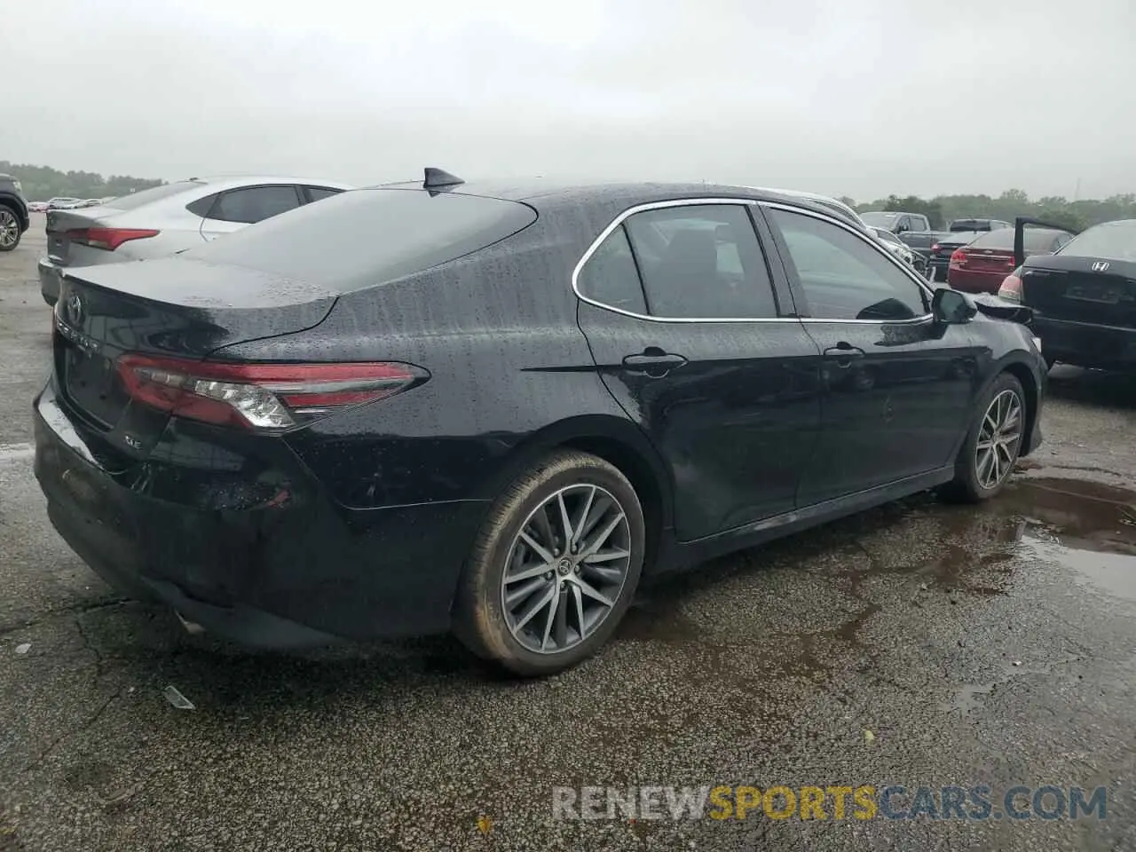 3 Photograph of a damaged car 4T1F11AK3RU869478 TOYOTA CAMRY 2024