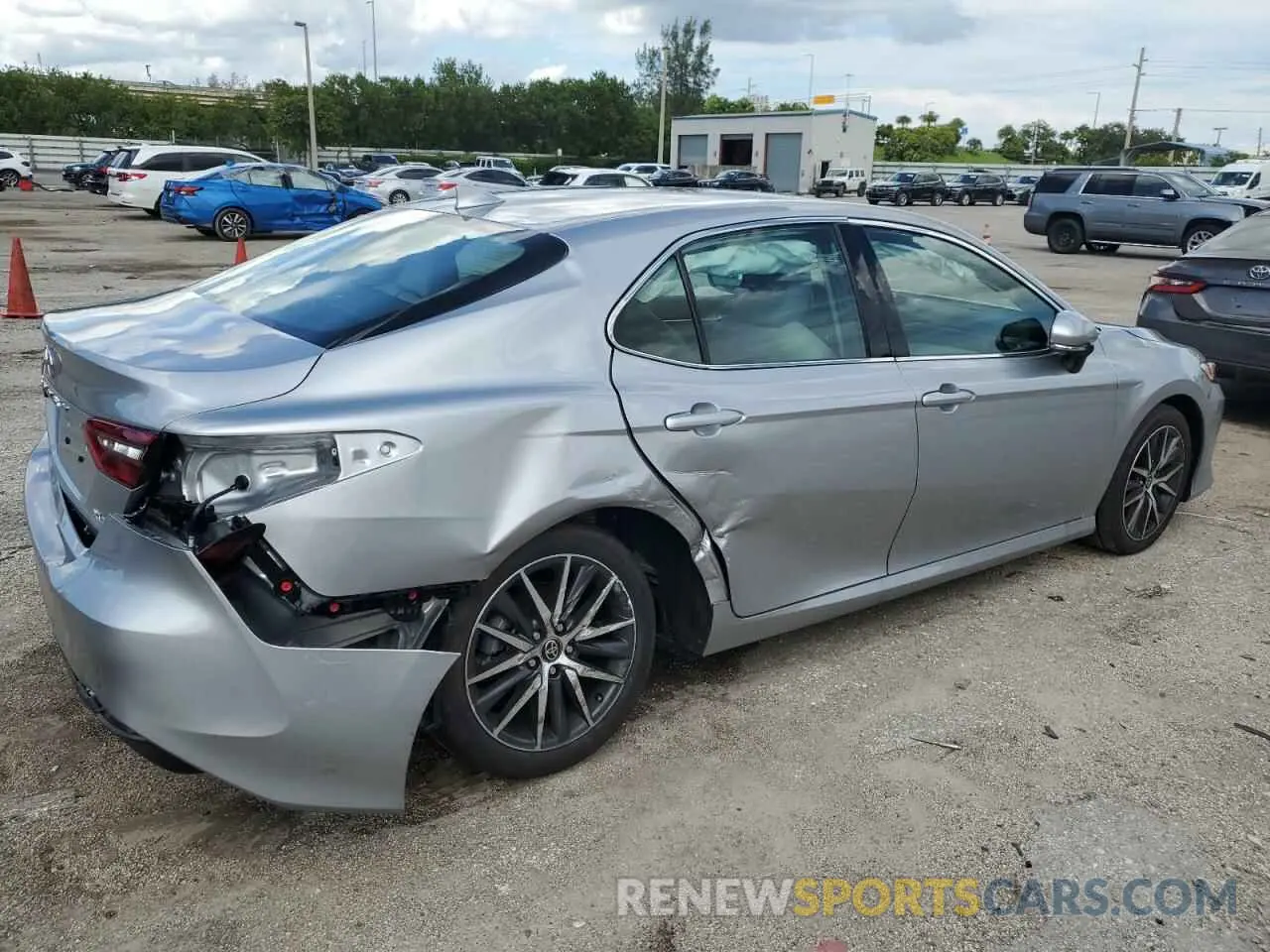 3 Photograph of a damaged car 4T1F11AK5RU878456 TOYOTA CAMRY 2024