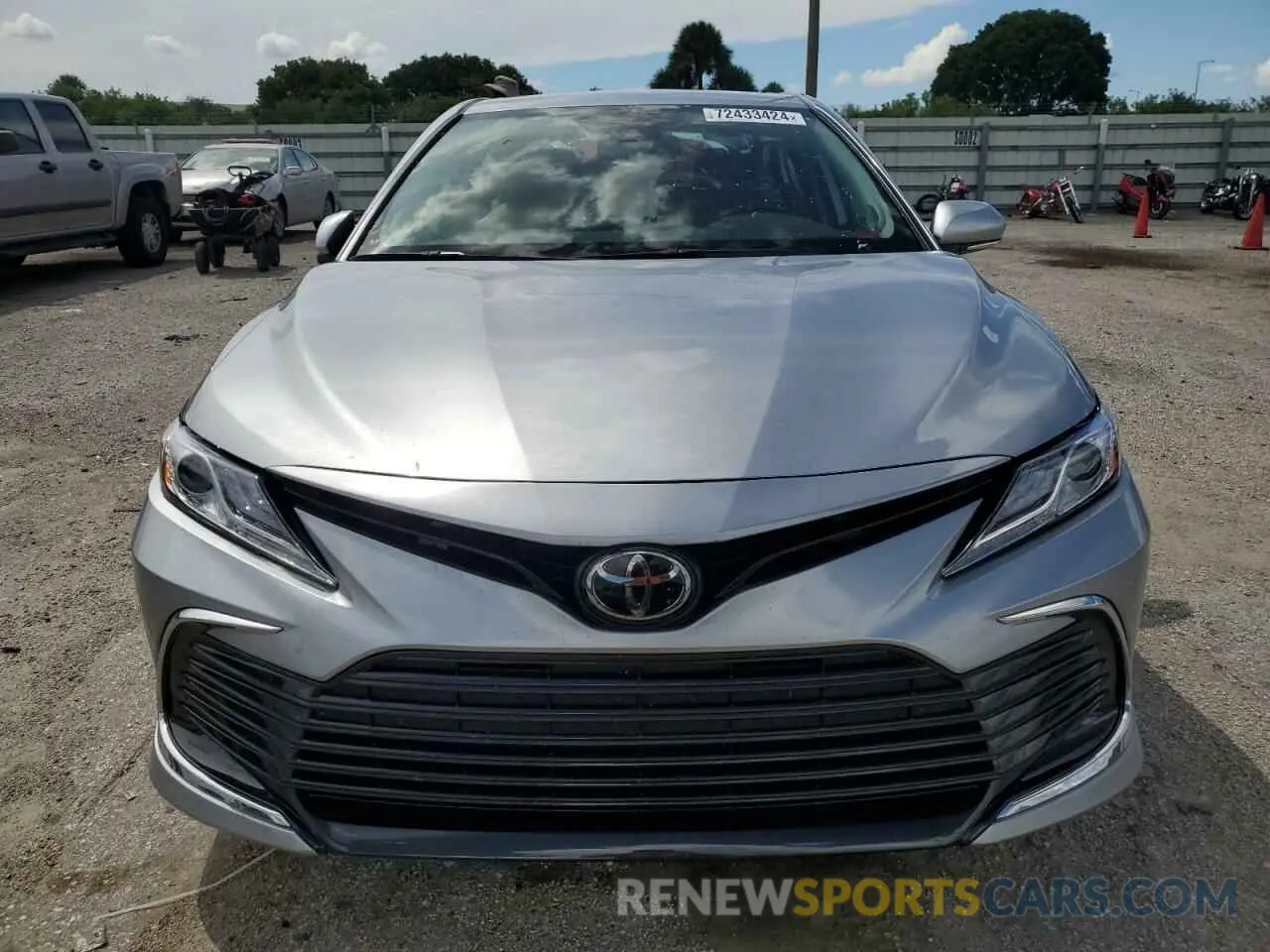 5 Photograph of a damaged car 4T1F11AK5RU878456 TOYOTA CAMRY 2024