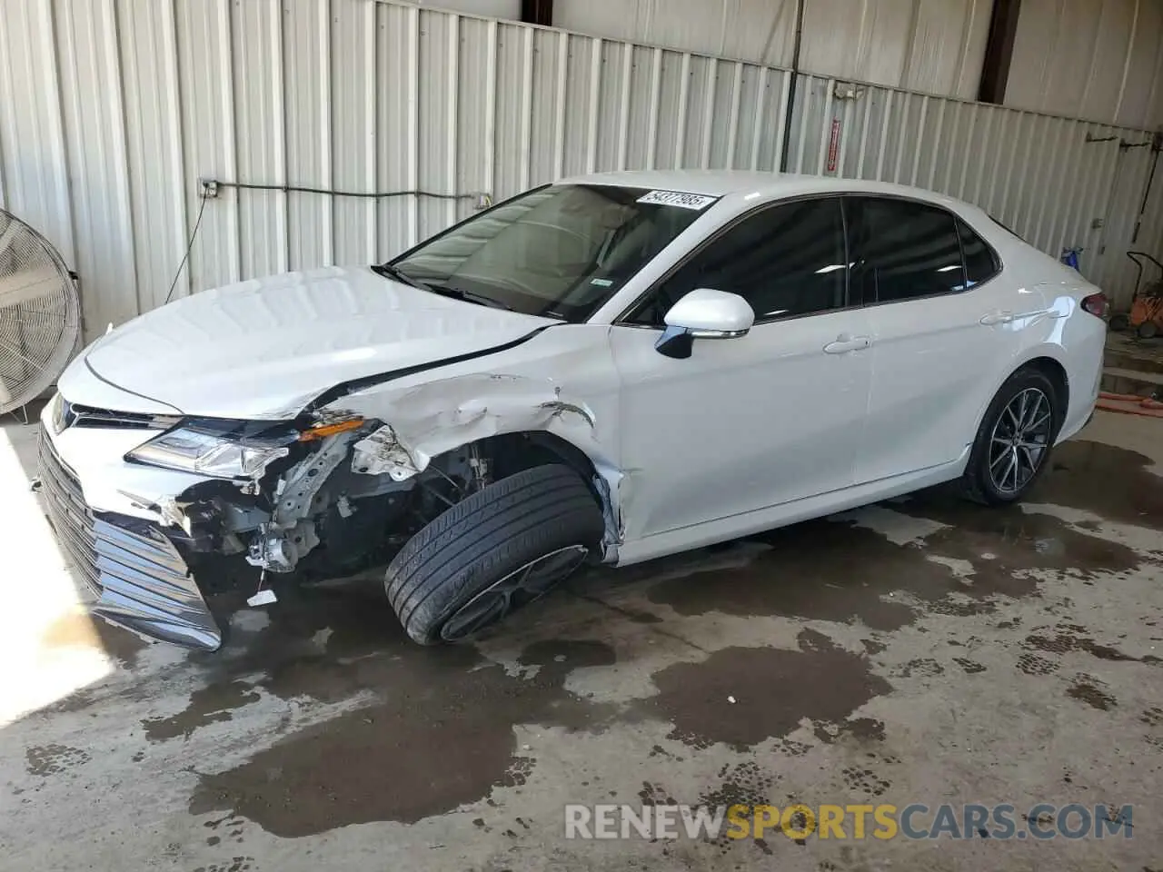 1 Photograph of a damaged car 4T1F11BK1RU127398 TOYOTA CAMRY 2024