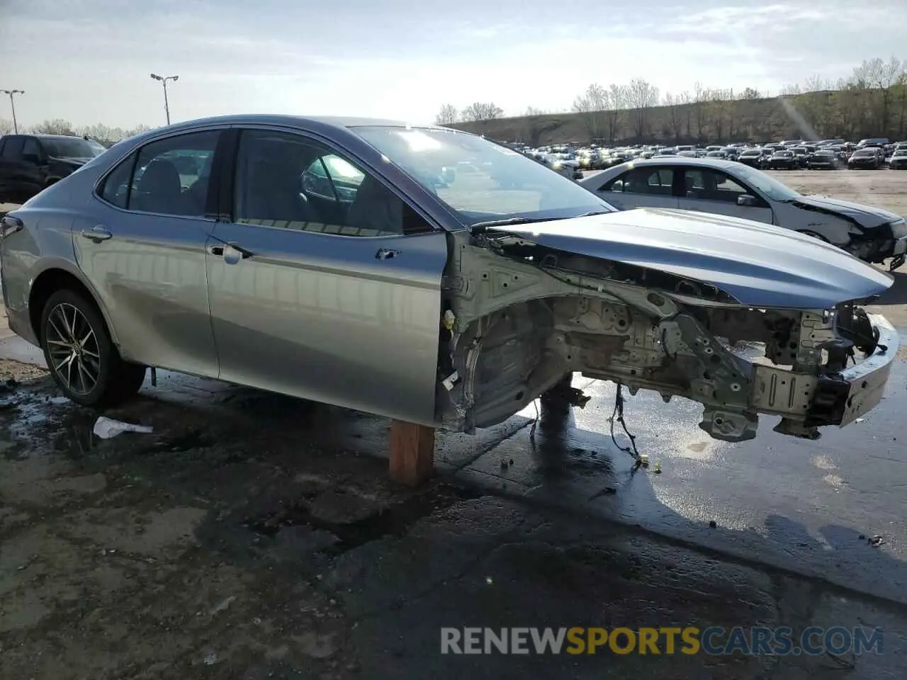 4 Photograph of a damaged car 4T1F11BK7RU112498 TOYOTA CAMRY 2024