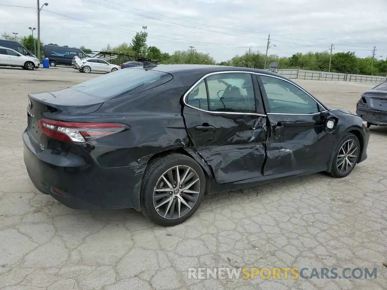 3 Photograph of a damaged car 4T1F11BKXRU130476 TOYOTA CAMRY 2024