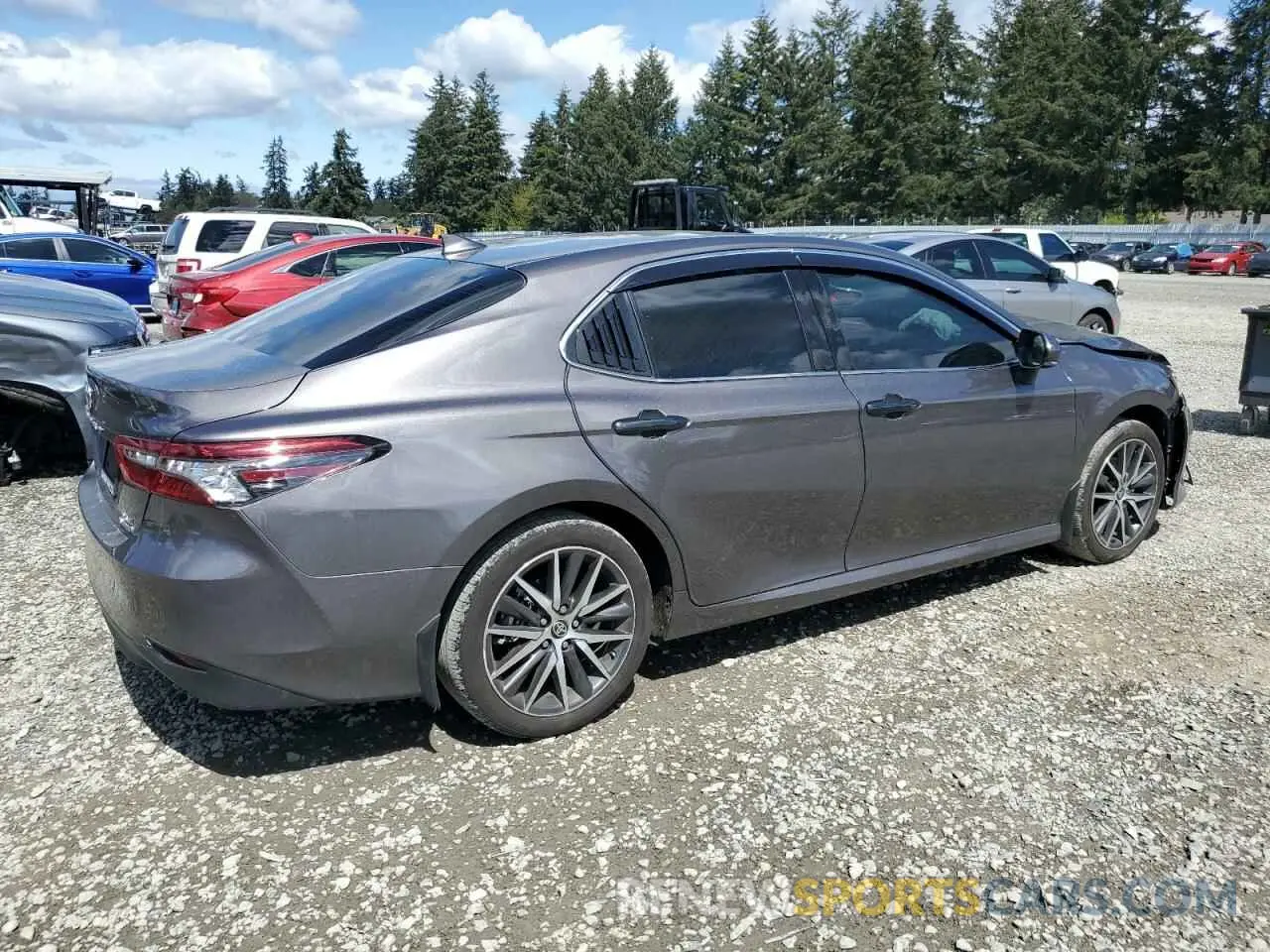 3 Photograph of a damaged car 4T1F31AK3RU626005 TOYOTA CAMRY 2024