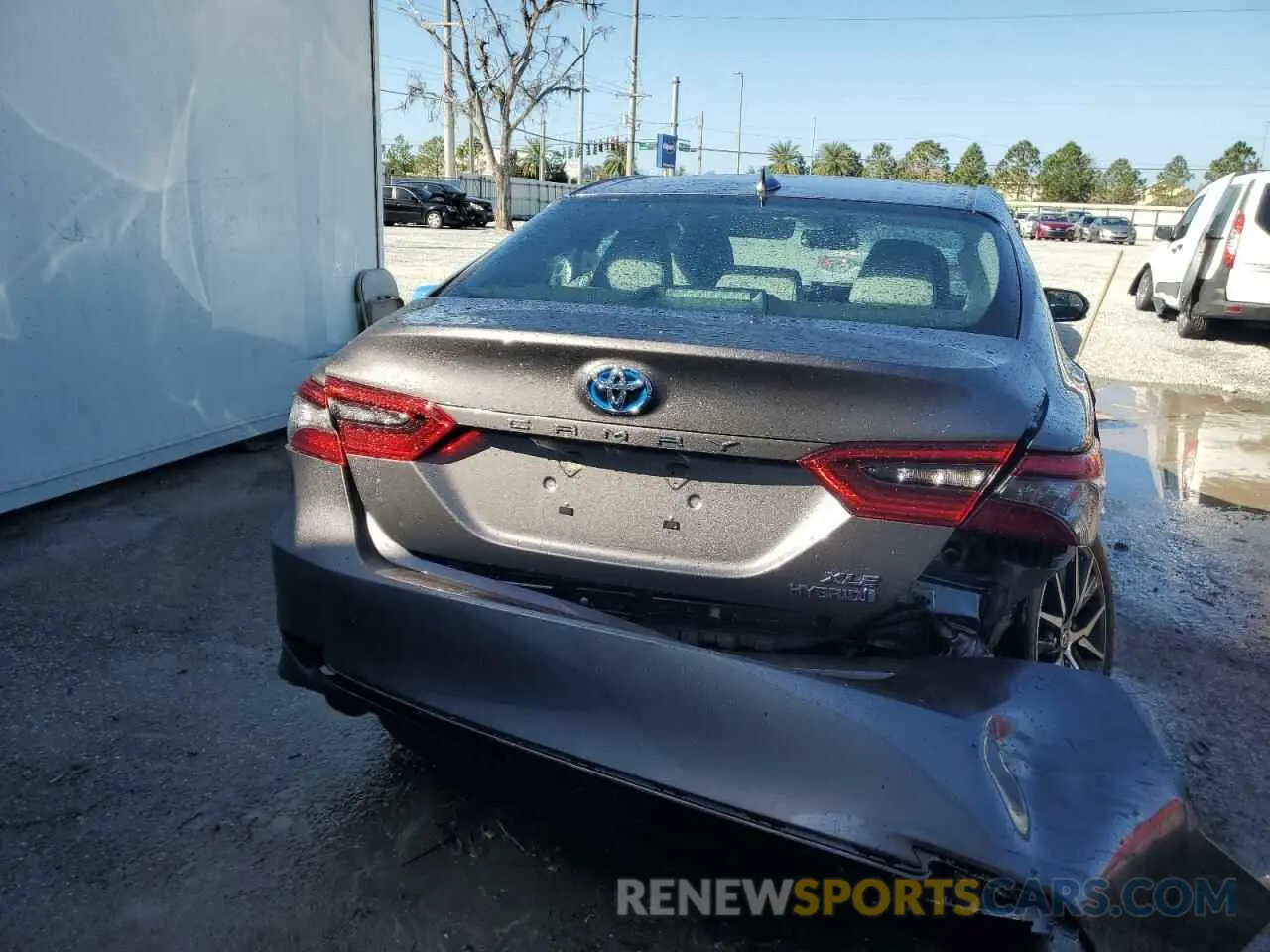 6 Photograph of a damaged car 4T1F31AK4RU061196 TOYOTA CAMRY 2024