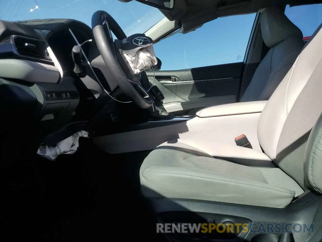 7 Photograph of a damaged car 4T1F31AKXRU067214 TOYOTA CAMRY 2024