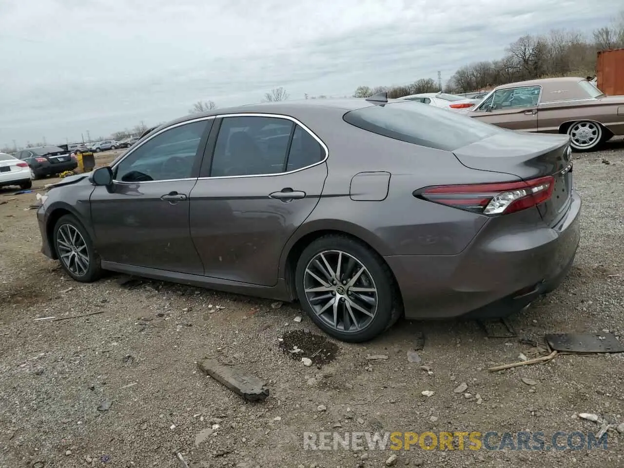 2 Photograph of a damaged car 4T1F31AKXRU626678 TOYOTA CAMRY 2024