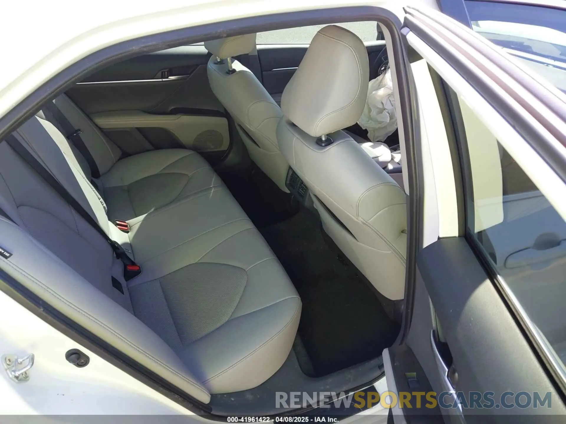 8 Photograph of a damaged car 4T1FZ1AK5RU094111 TOYOTA CAMRY 2024