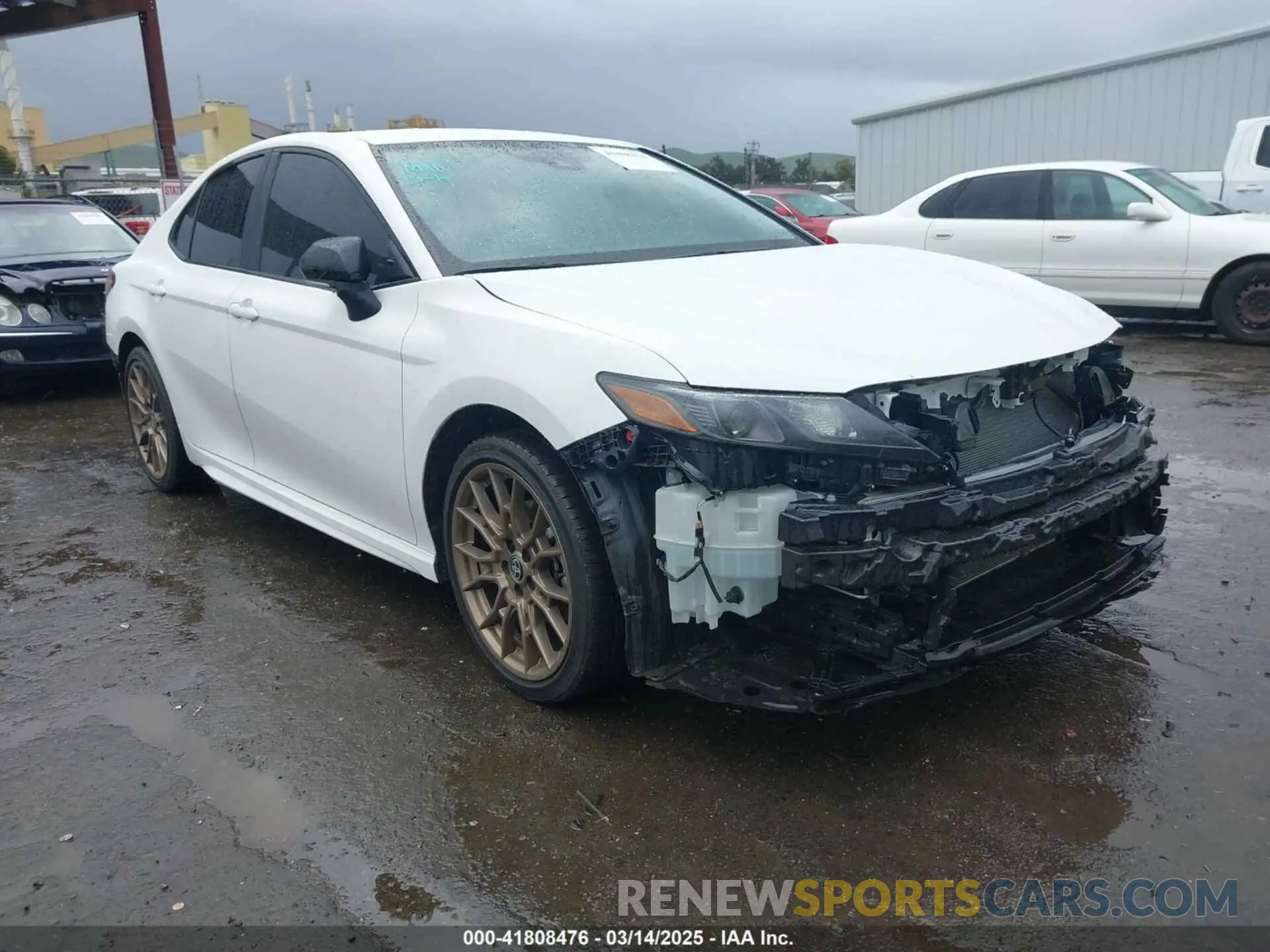 1 Photograph of a damaged car 4T1G11AK0RU260398 TOYOTA CAMRY 2024