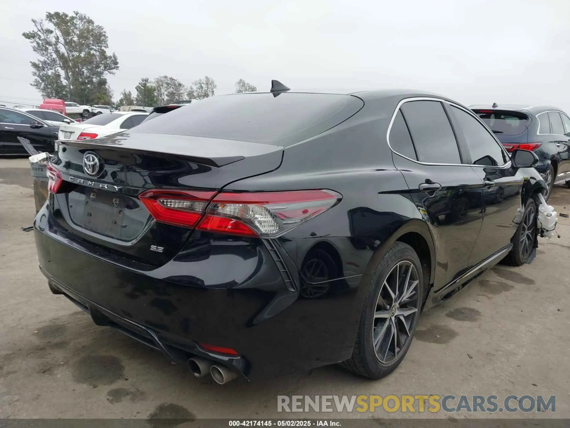 4 Photograph of a damaged car 4T1G11AK0RU847846 TOYOTA CAMRY 2024