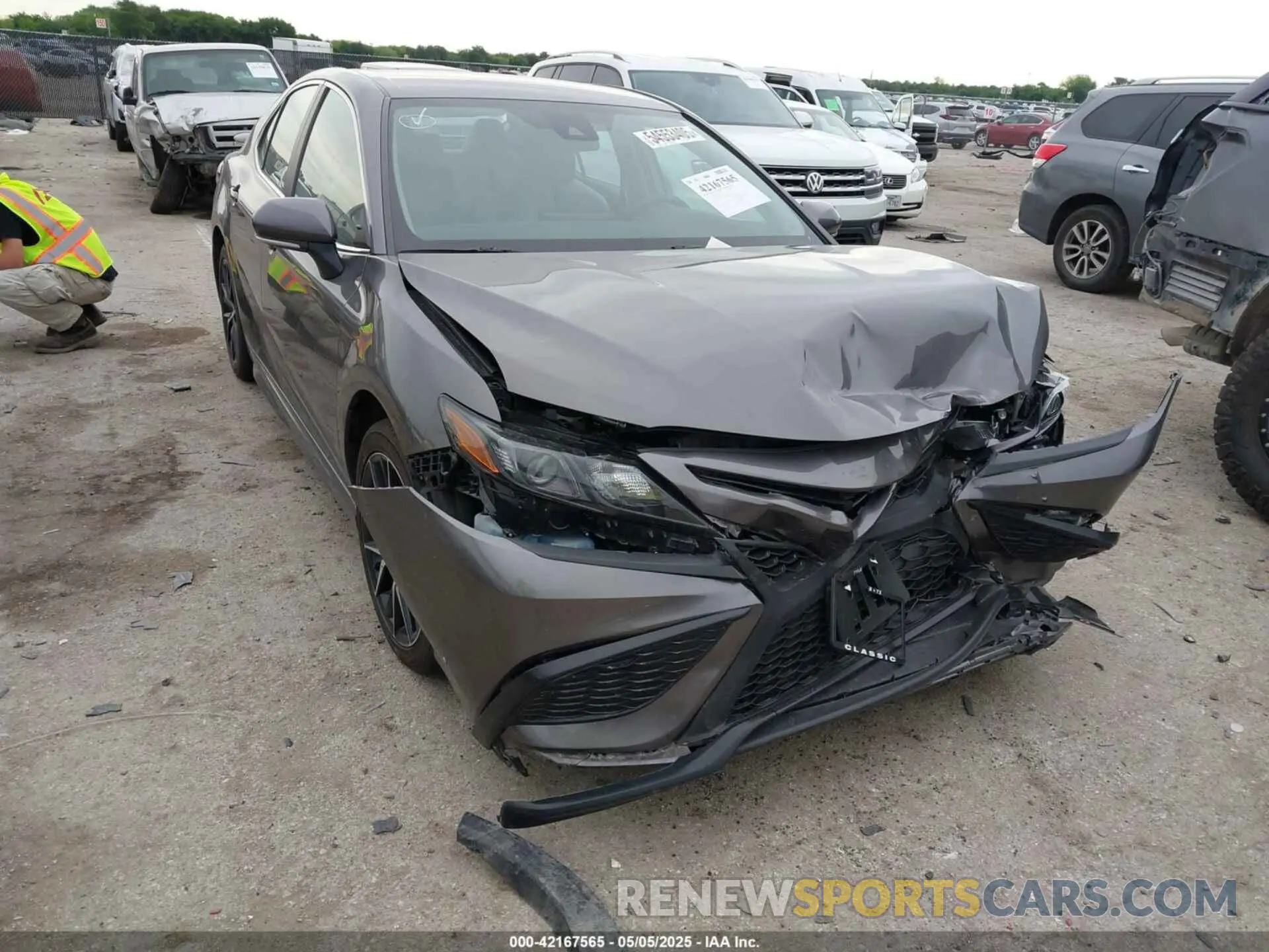 1 Photograph of a damaged car 4T1G11AK0RU885402 TOYOTA CAMRY 2024