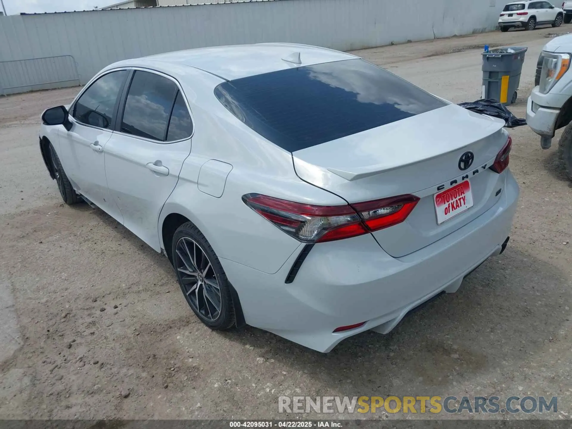 3 Photograph of a damaged car 4T1G11AK1RU207757 TOYOTA CAMRY 2024
