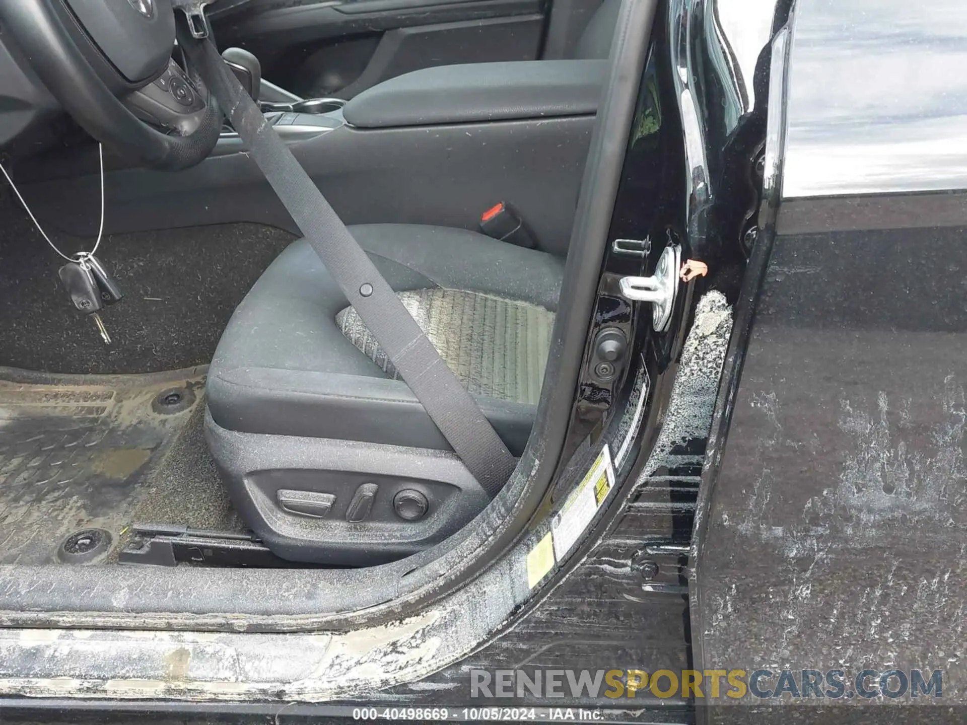 6 Photograph of a damaged car 4T1G11AK1RU258885 TOYOTA CAMRY 2024