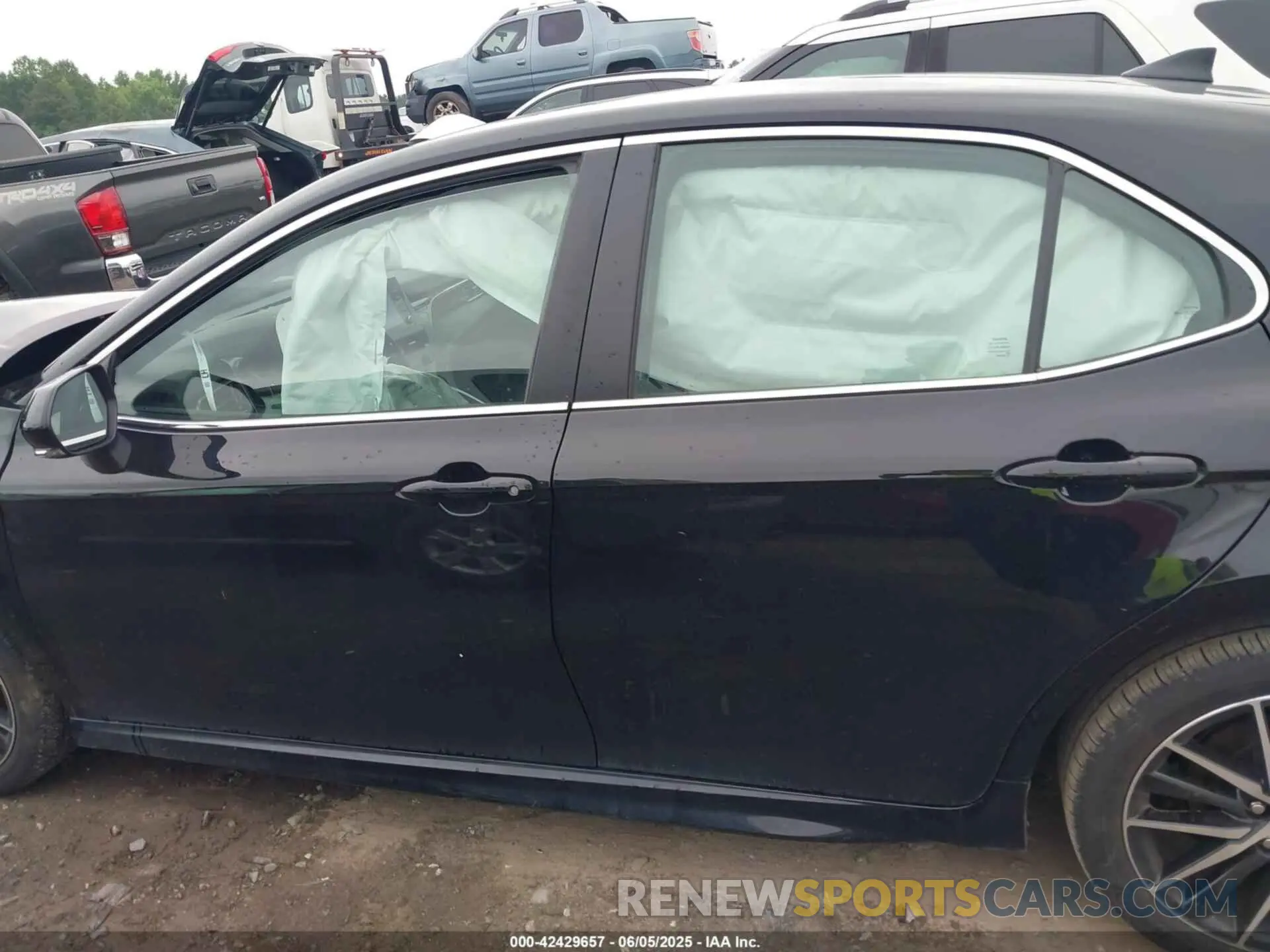 15 Photograph of a damaged car 4T1G11AK3RU895762 TOYOTA CAMRY 2024