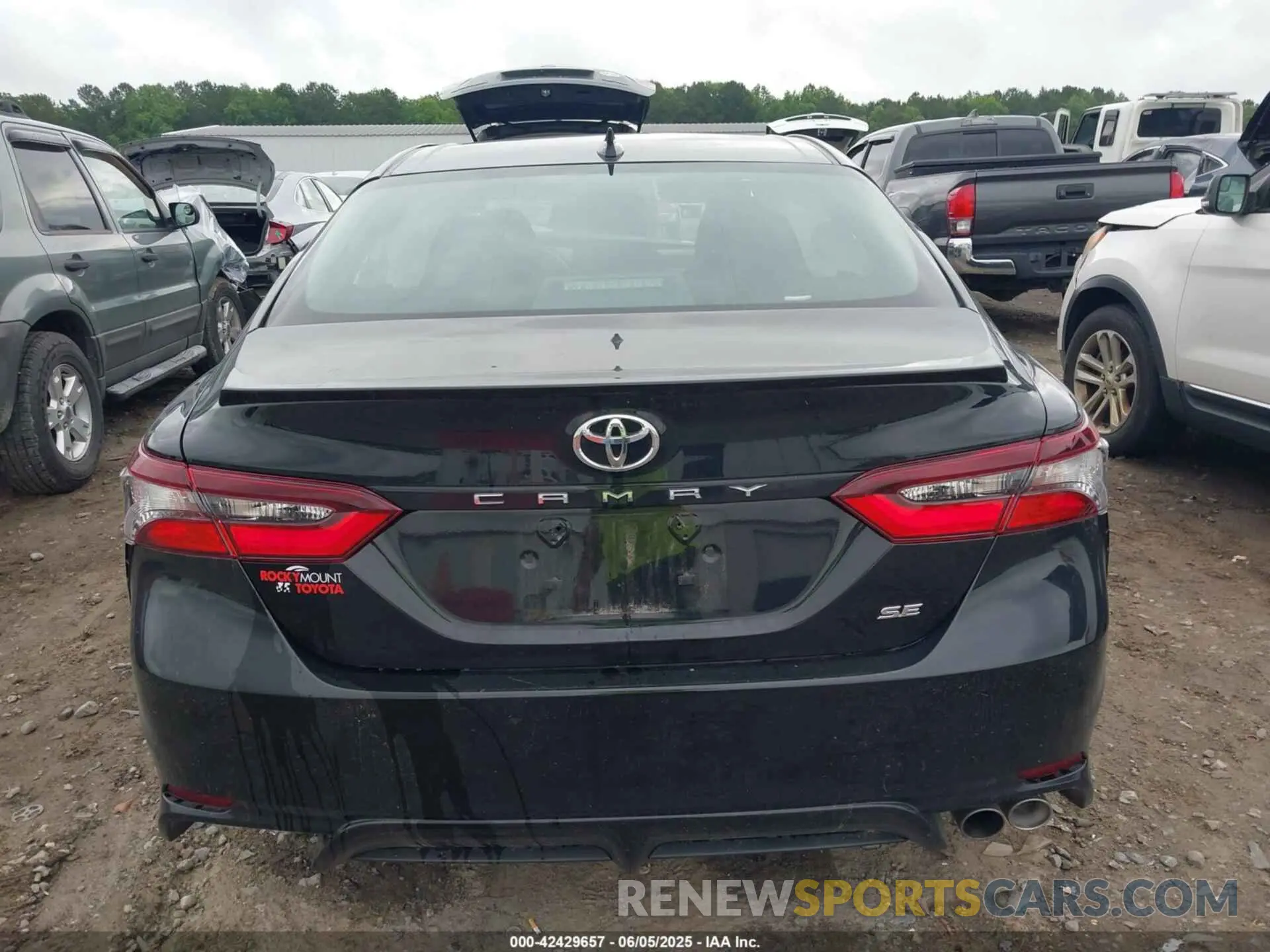 17 Photograph of a damaged car 4T1G11AK3RU895762 TOYOTA CAMRY 2024
