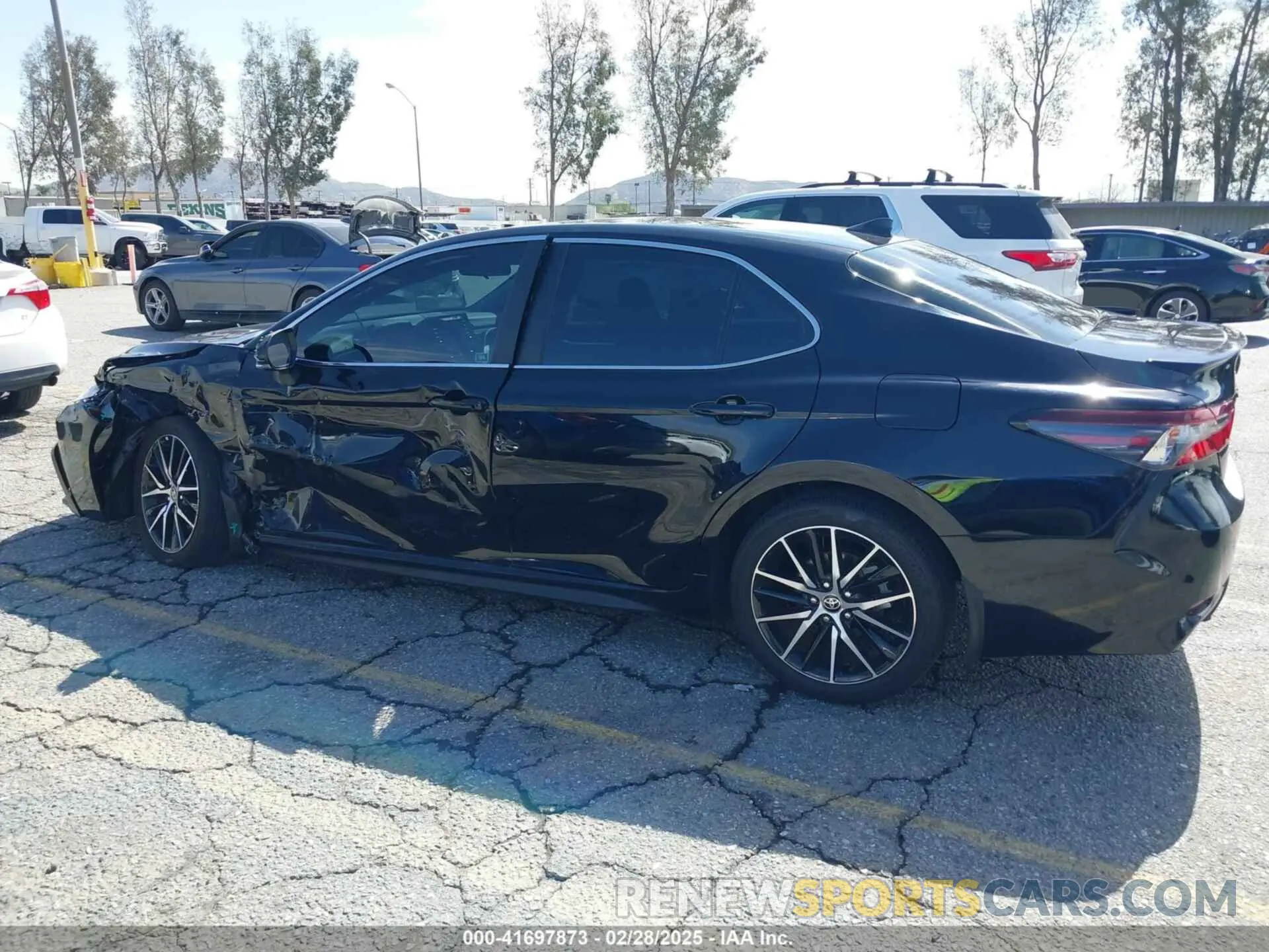 14 Photograph of a damaged car 4T1G11AK3RU906310 TOYOTA CAMRY 2024