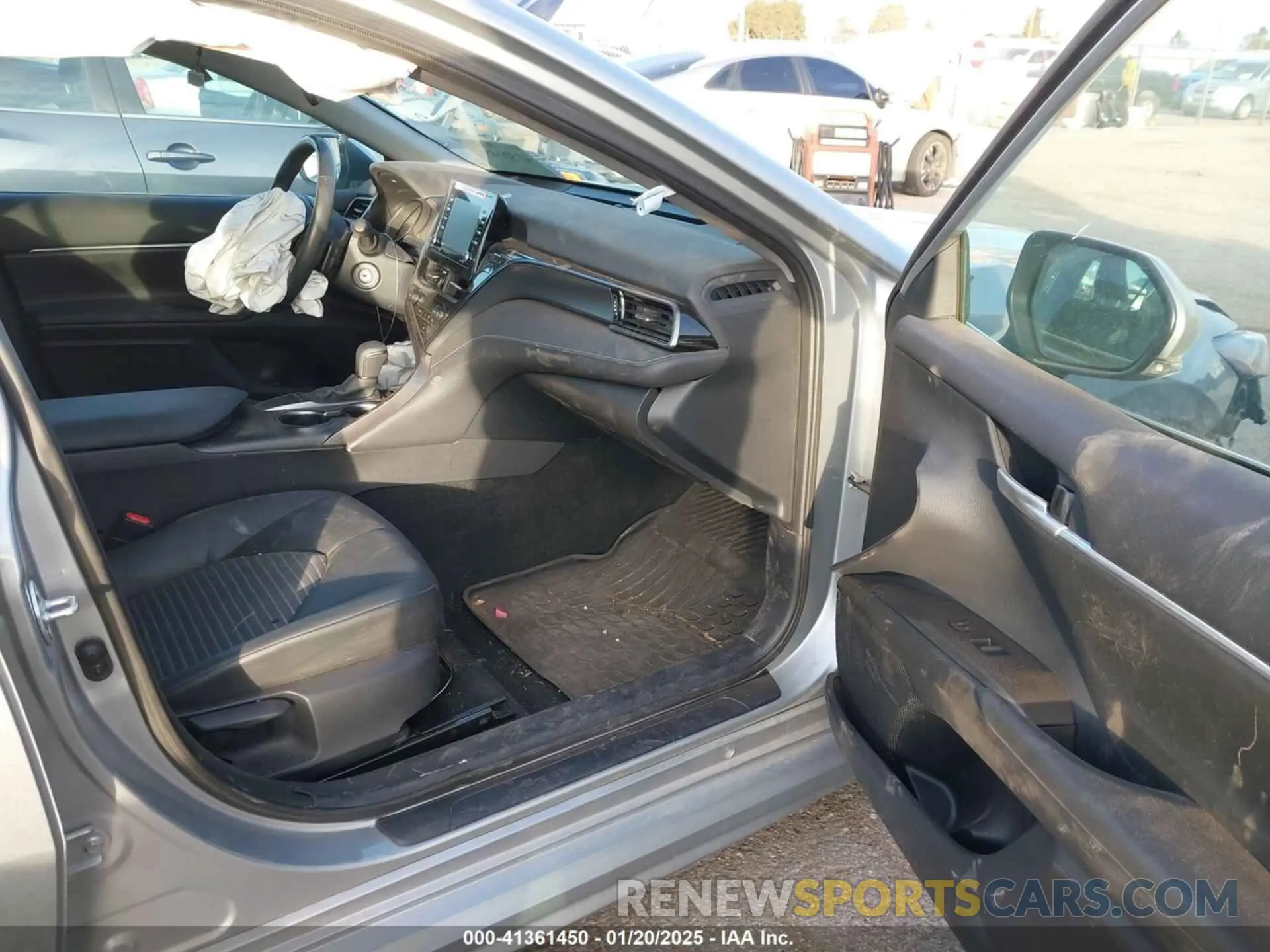 5 Photograph of a damaged car 4T1G11AK5RU206238 TOYOTA CAMRY 2024