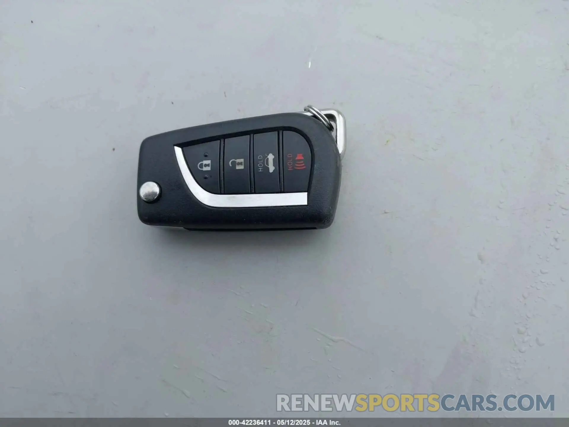 11 Photograph of a damaged car 4T1G11AK5RU212816 TOYOTA CAMRY 2024