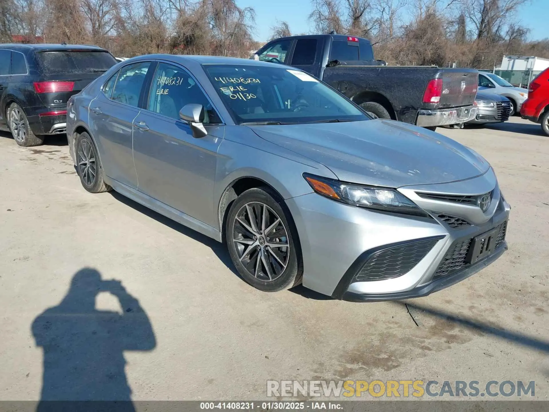 1 Photograph of a damaged car 4T1G11AK5RU846417 TOYOTA CAMRY 2024