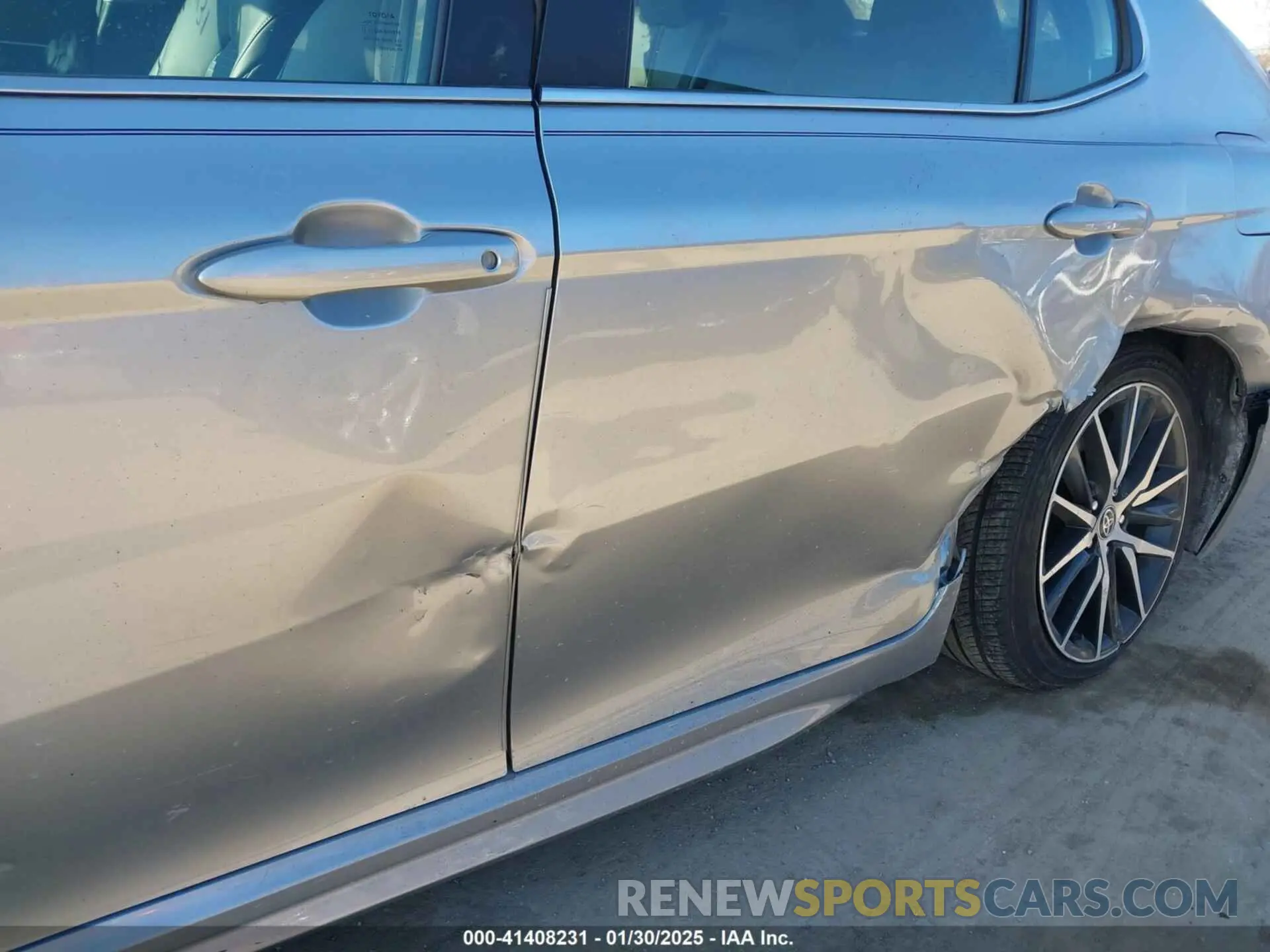 17 Photograph of a damaged car 4T1G11AK5RU846417 TOYOTA CAMRY 2024