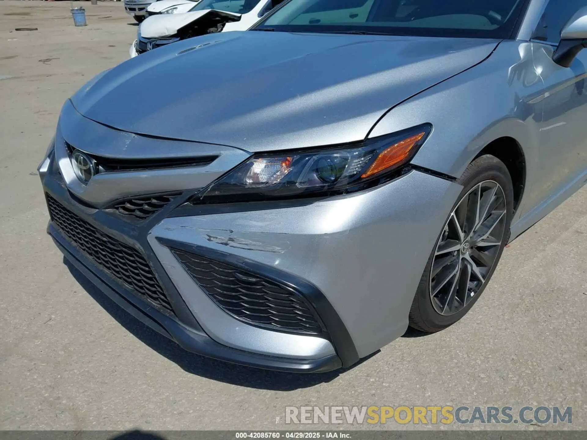 19 Photograph of a damaged car 4T1G11AK5RU902758 TOYOTA CAMRY 2024