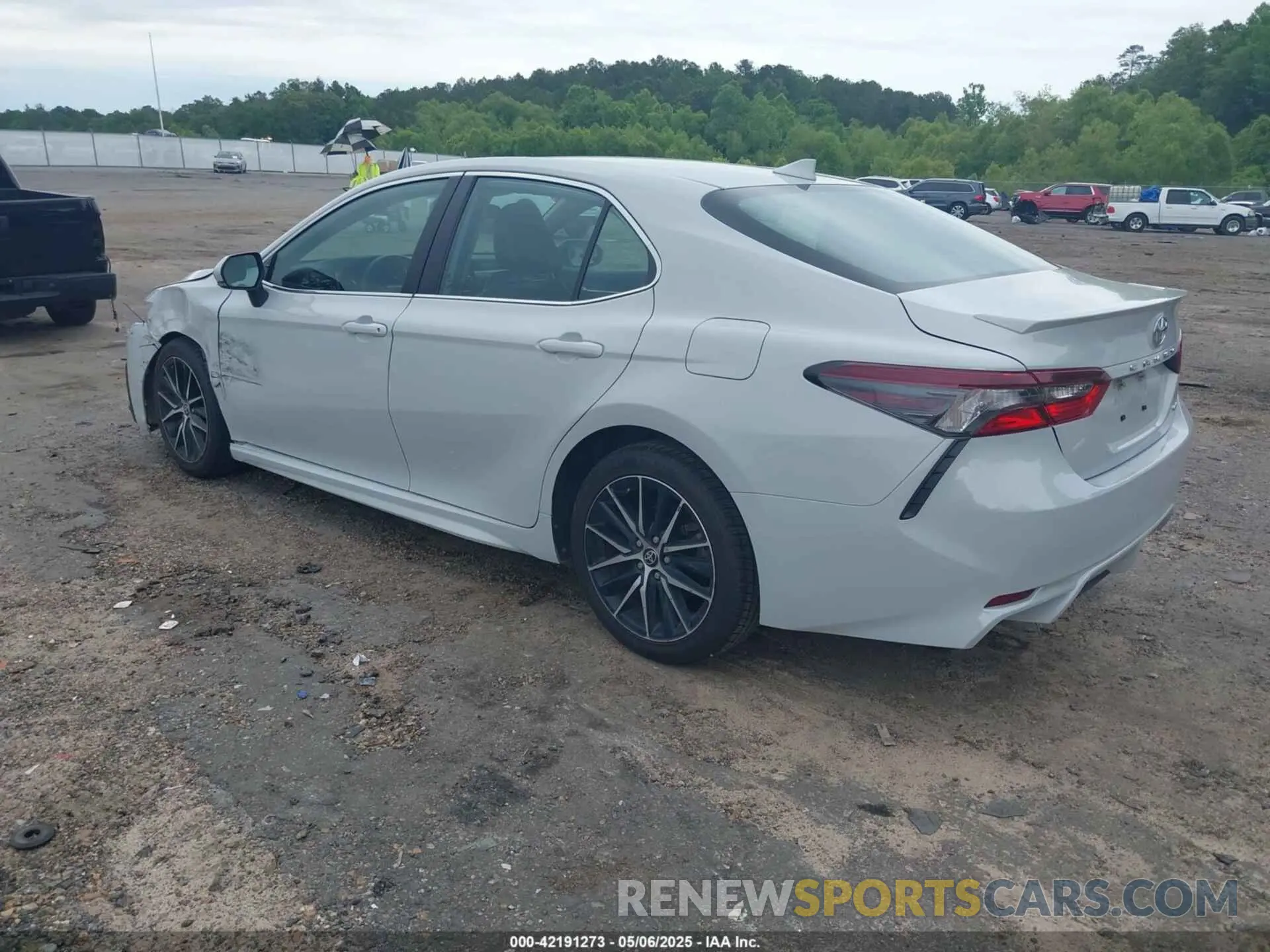3 Photograph of a damaged car 4T1G11AK6RU231326 TOYOTA CAMRY 2024