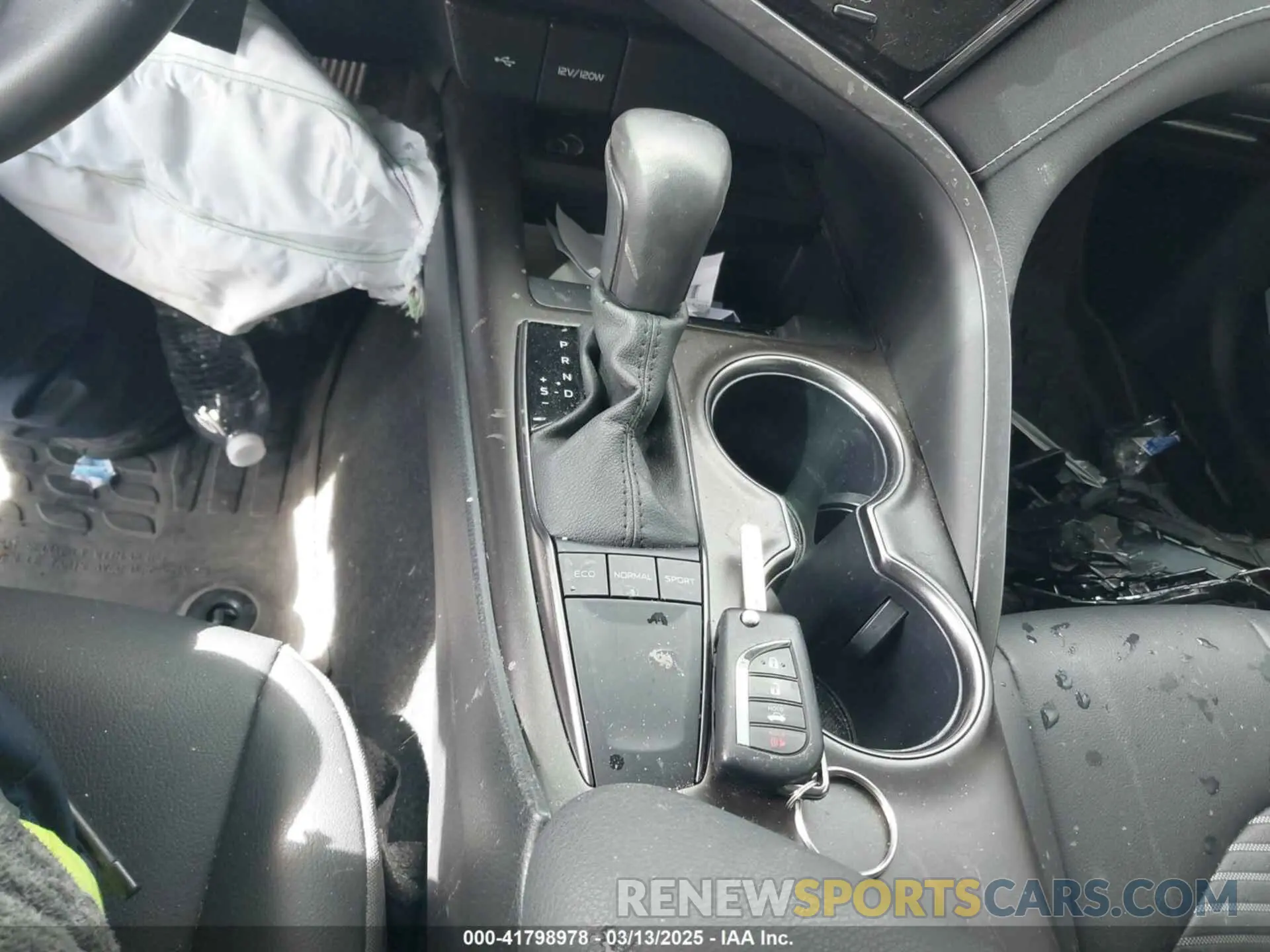 11 Photograph of a damaged car 4T1G11AK6RU900260 TOYOTA CAMRY 2024