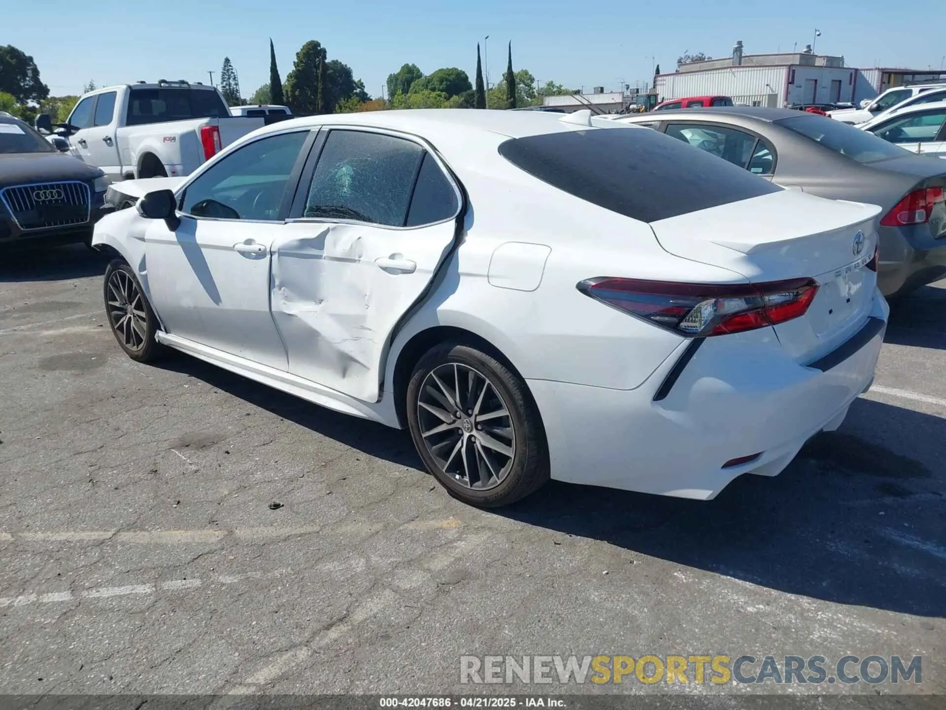 3 Photograph of a damaged car 4T1G11AK7RU861789 TOYOTA CAMRY 2024