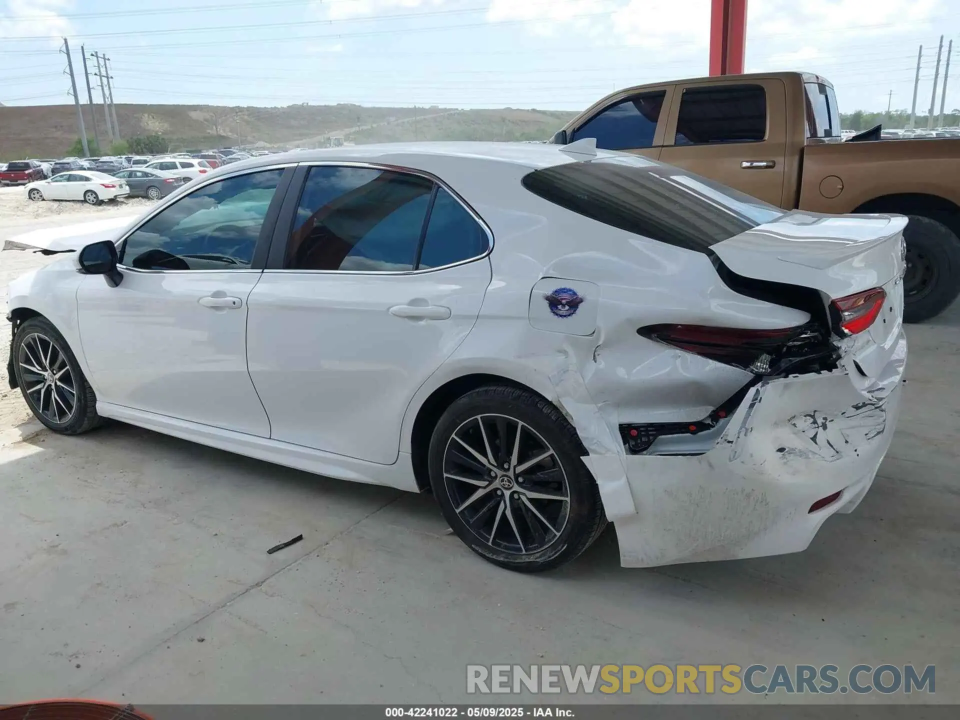 15 Photograph of a damaged car 4T1G11AK8RU869951 TOYOTA CAMRY 2024
