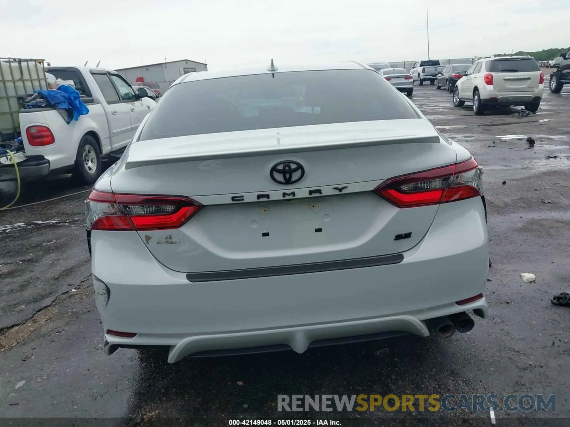 17 Photograph of a damaged car 4T1G11AK9RU217369 TOYOTA CAMRY 2024